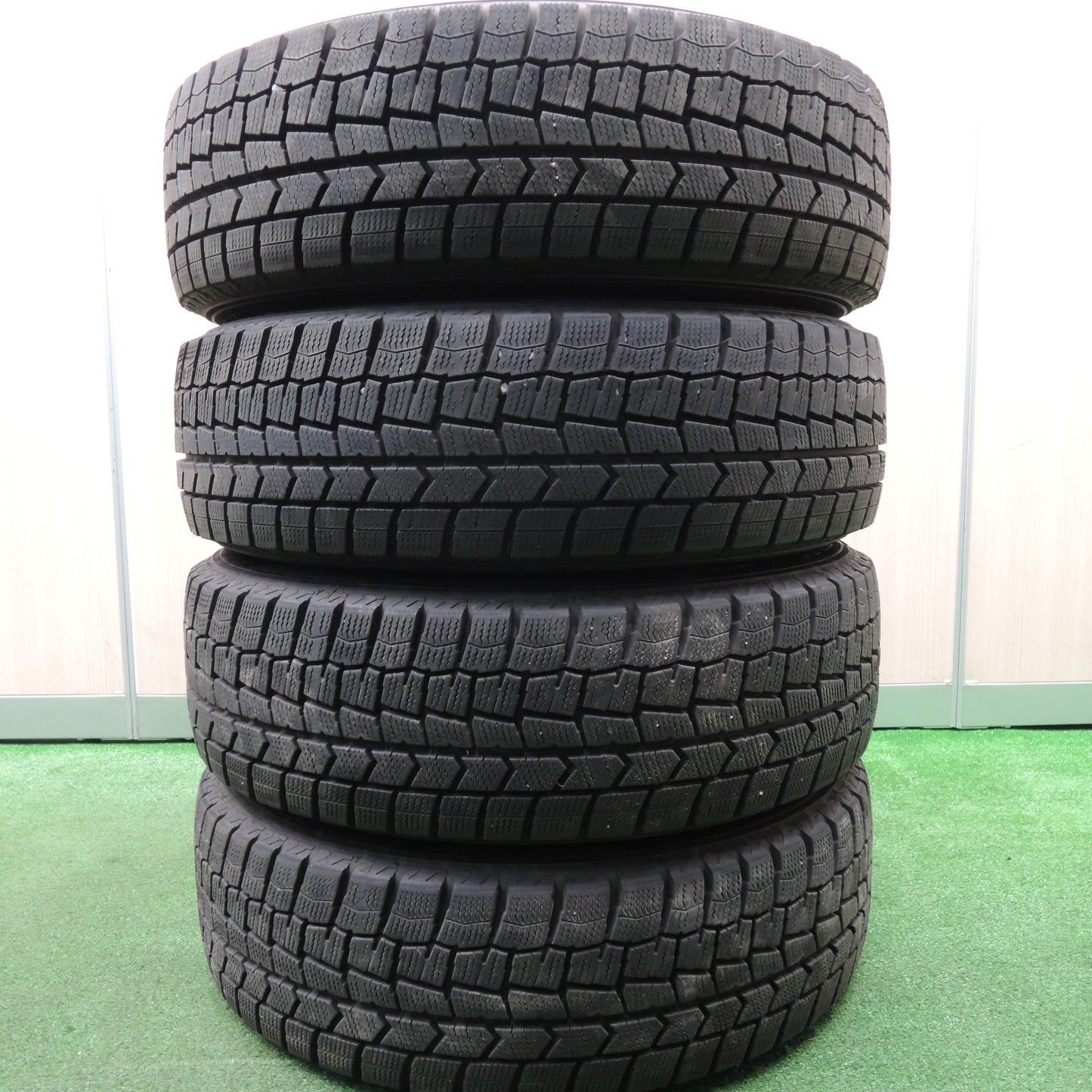 *送料無料*バリ溝！21年！9.5分★スタッドレス 175/65R15 ダンロップ ウインターマックス WM02 TIRO 15インチ PCD100/4H★3121702HAス