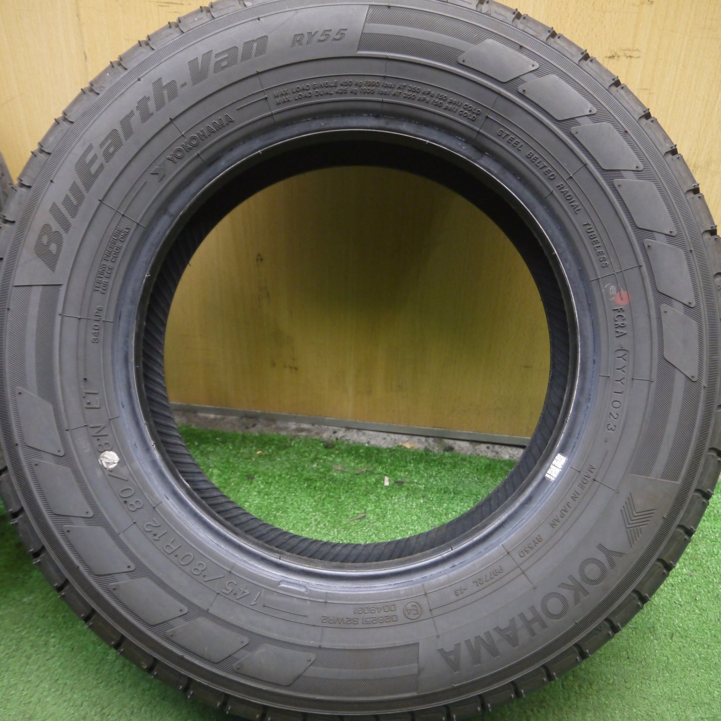 *送料無料* バリ溝！23年！9.5分★145/80R12 80/78N ヨコハマ BluEarth-Van RY55 タイヤ 12インチ 軽トラ 軽バン 等★4030502Hノタ