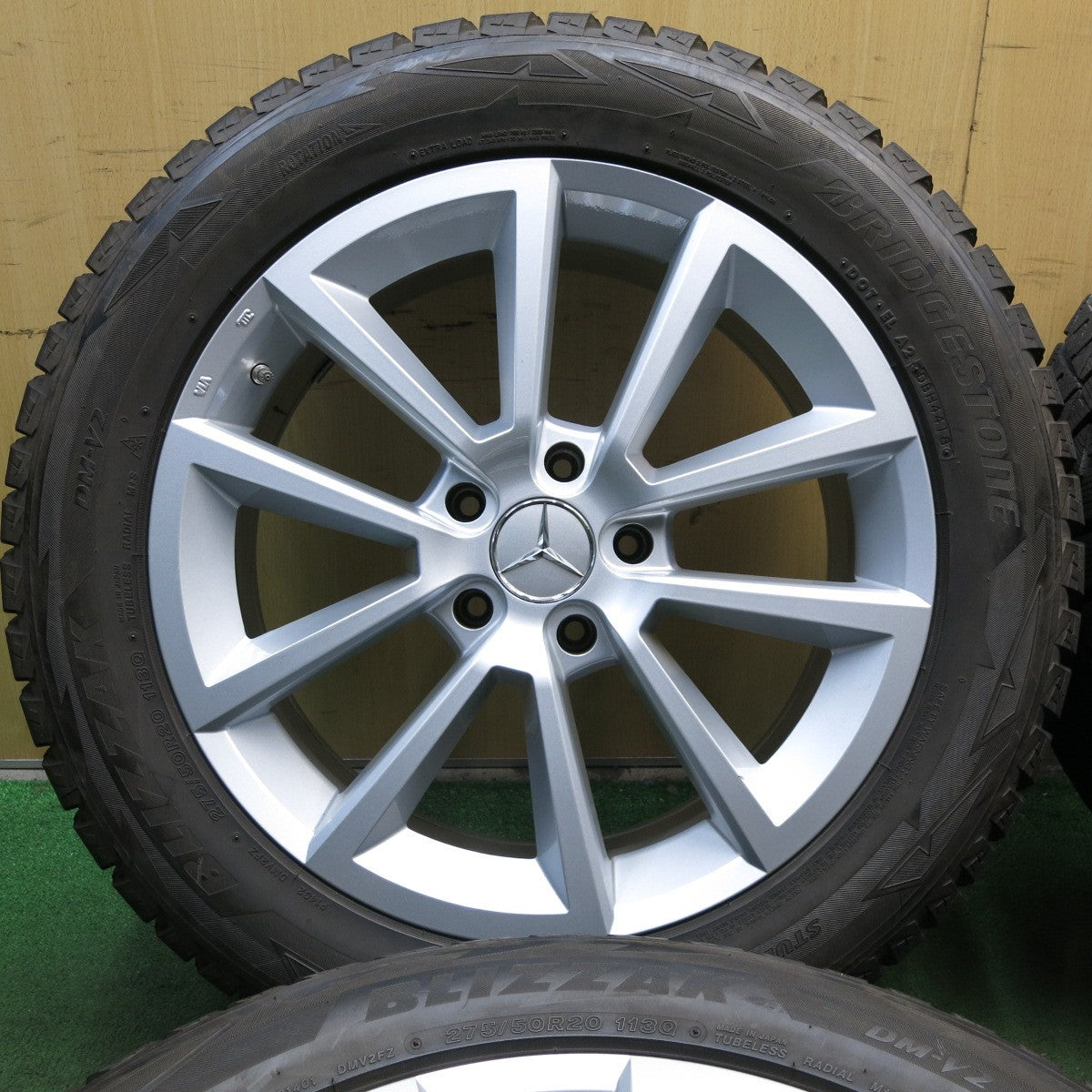 *送料無料* バリ溝！キレイ！9.5分★ベンツ ゲレンデ 等 275/50R20 スタッドレス ブリヂストン ブリザック DM-V2 社外 アルミ PCD130/5H★4021603KKス