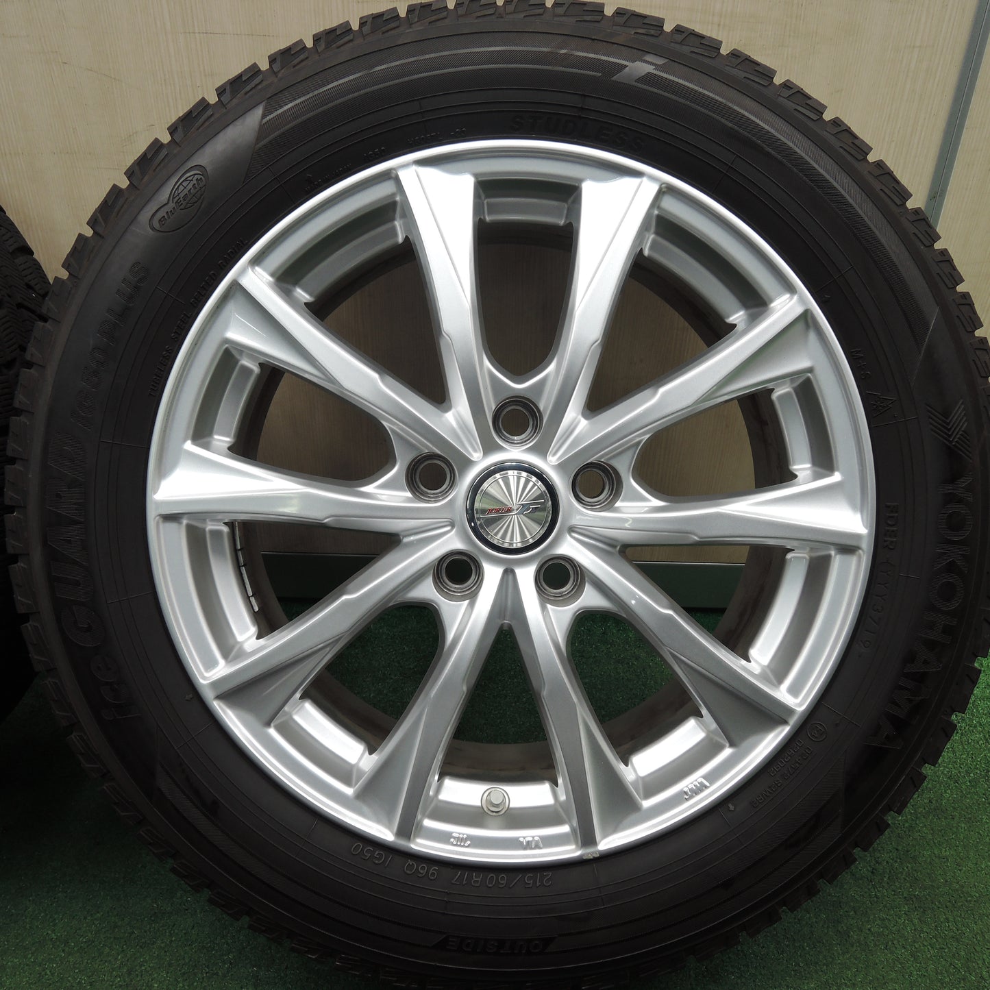 *送料無料*バリ溝！19年！キレイ！9.5分★スタッドレス 215/60R17 ヨコハマ アイスガード iG50 プラス JOKER ジョーカー 17インチ PCD114.3/5H★3121616HAス