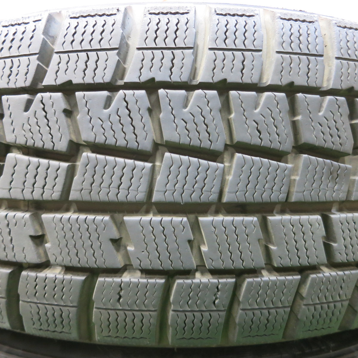 *送料無料*バリ溝！キレイ！9.5分★フィアット アバルト 純正 195/45R16 スタッドレス ダンロップ ウインターマックス WM01 PCD98/4H★3110108イス