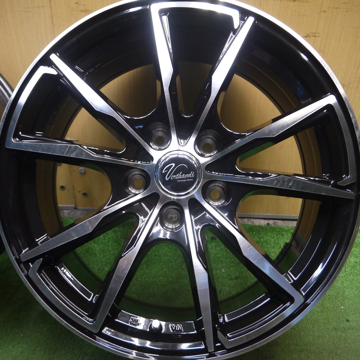 *送料無料*キレイ★Verthandi PW-S10 ホイール 17インチ 17×7J PCD114.3/5H ヴェルザンディ ヴェルサンディ★4012602Hホ