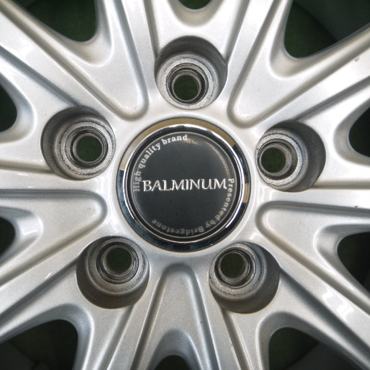 送料無料]キレイ☆BALMINUM バルミナ ホイール 15インチ 15×6J