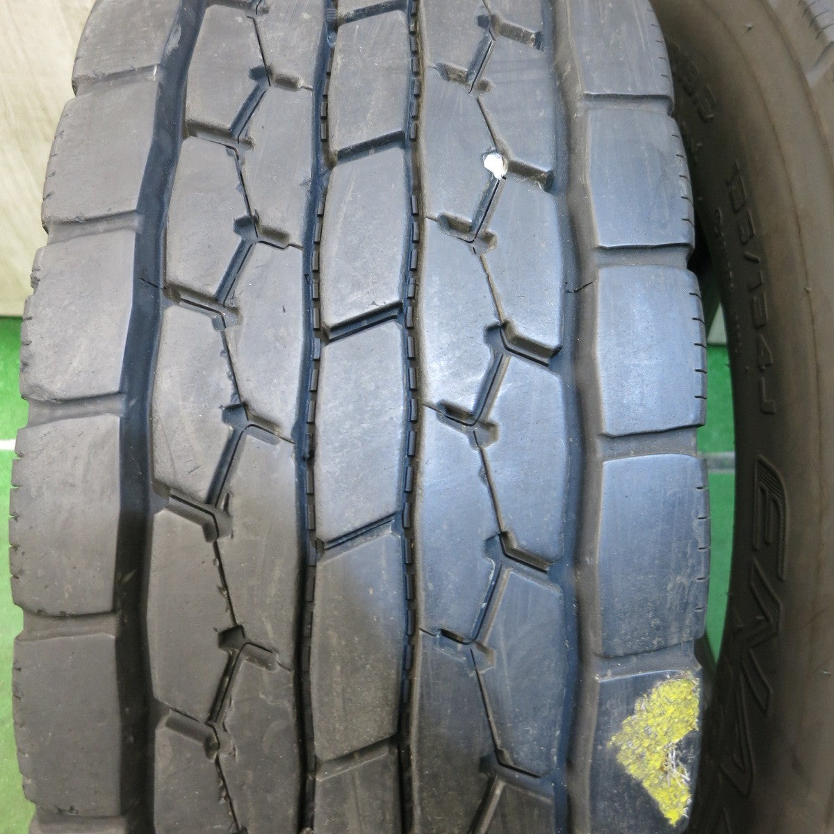 *送料無料* 2本価格★トラック タイヤ 245/70R19.5 136/134J ダンロップ エナセーブ SP688 デクテス ミックス 19.5インチ★4020201クスタ