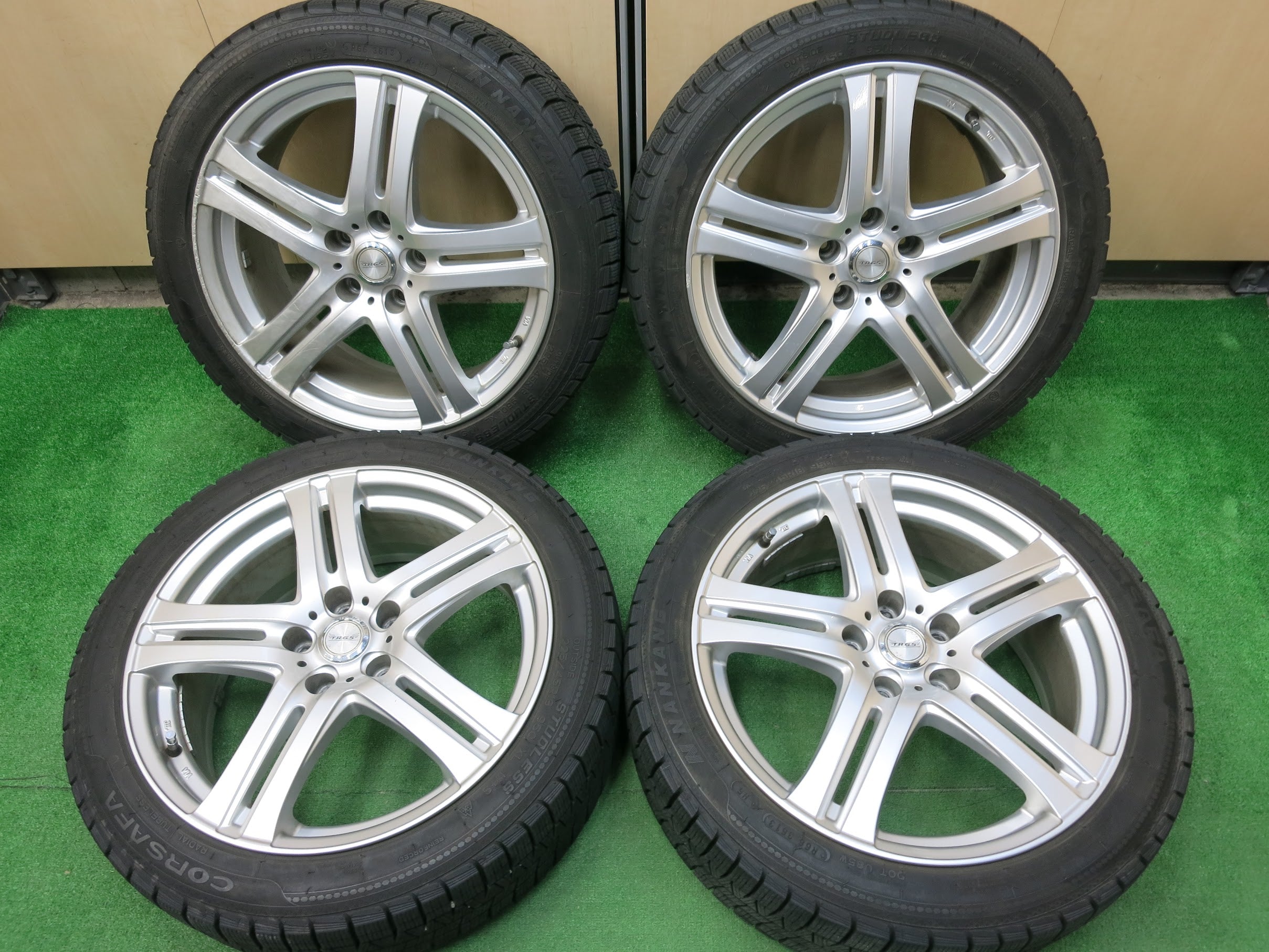 [送料無料]バリ溝！8.5分★スタッドレス 225/45R18 ナンカン CORSAFA T.R.G.5. TRG5 社外 アルミ 18インチ  PCD114.3/5H★2122705ヒス