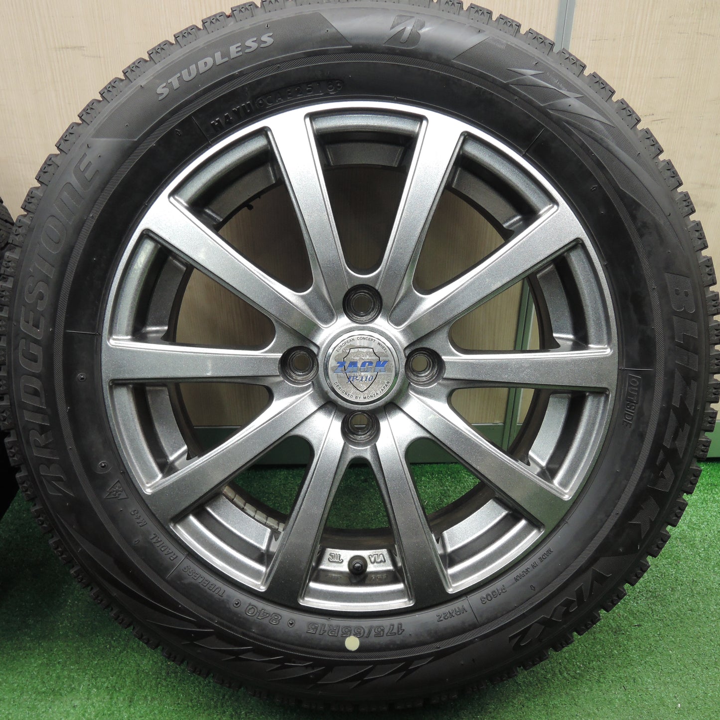 *送料無料*バリ溝！8.5分★スタッドレス 175/65R15 ブリヂストン ブリザック VRX2 ZACK JP-110 MONZA ザック 15インチ PCD100/4H★3112310HAス