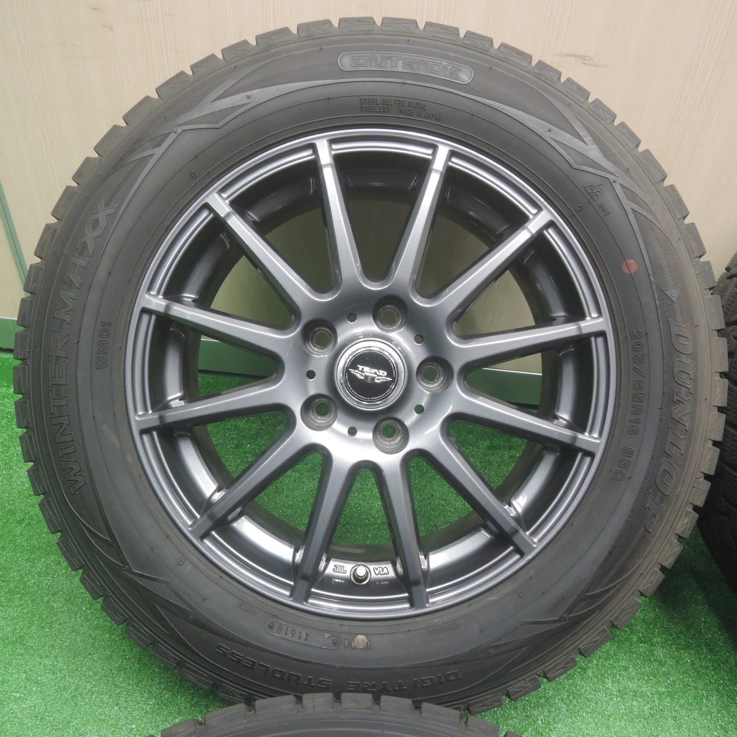 [送料無料]バリ溝！19年！キレイ！9分★スタッドレス 205/65R16 ダンロップ ウインターマックス WM01 TEAD テッド 16インチ PCD114.3/5H★3080905SYス