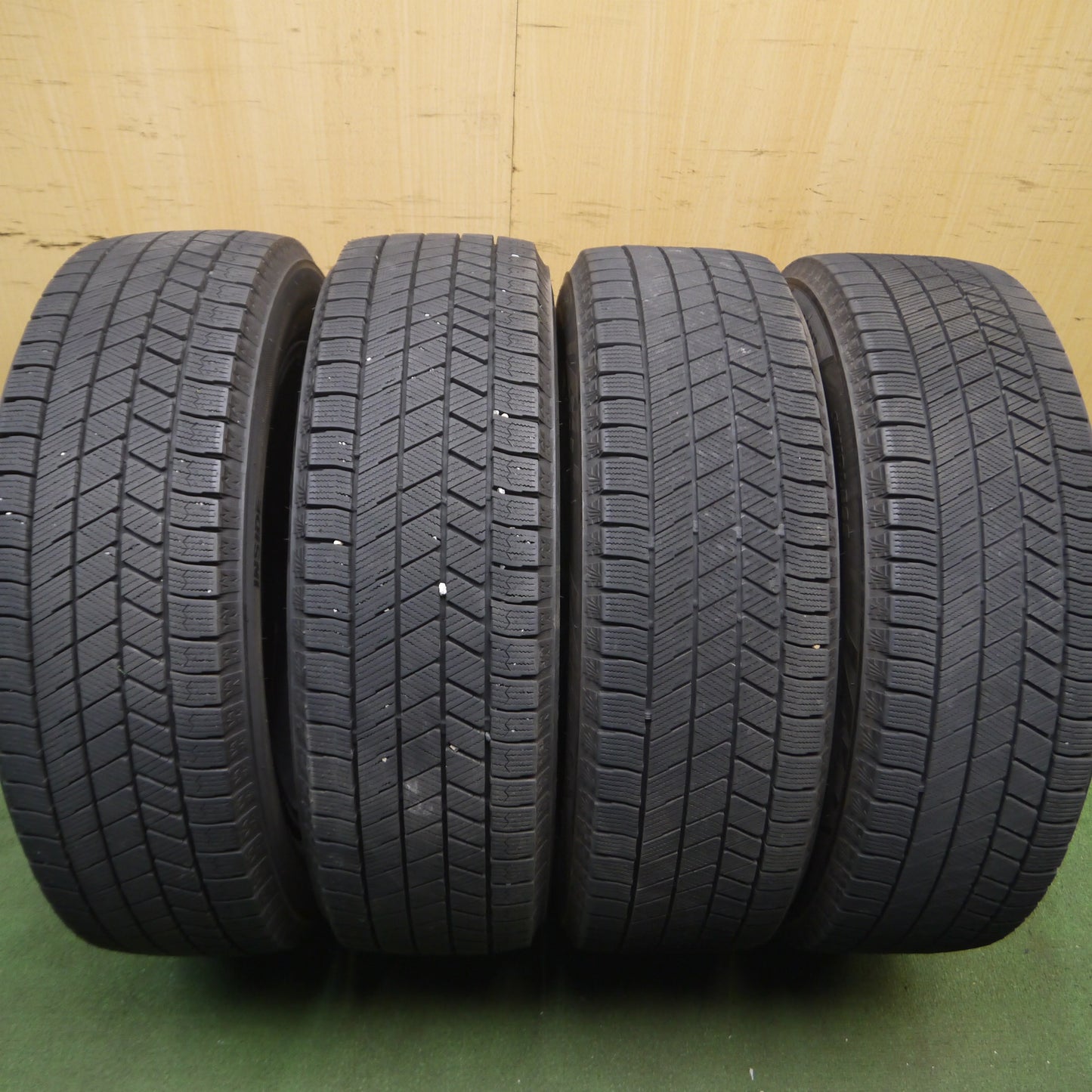 *送料無料*バリ溝！21年！キレイ！ほぼ10分★スタッドレス 195/60R17 ブリヂストン ブリザック VRX3 BALMINUM バルミナ 17インチ PCD100/4H★3102703Hス