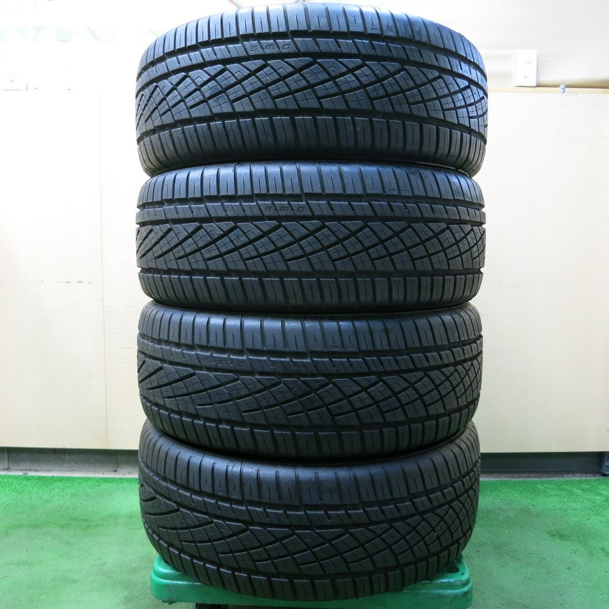 [送料無料]バリ溝！9.5分★245/55R18 コンチネンタル エクストリームコンタクト DWS06 タイヤ 18インチ ボルボ シボレー 等★3100903イノタ