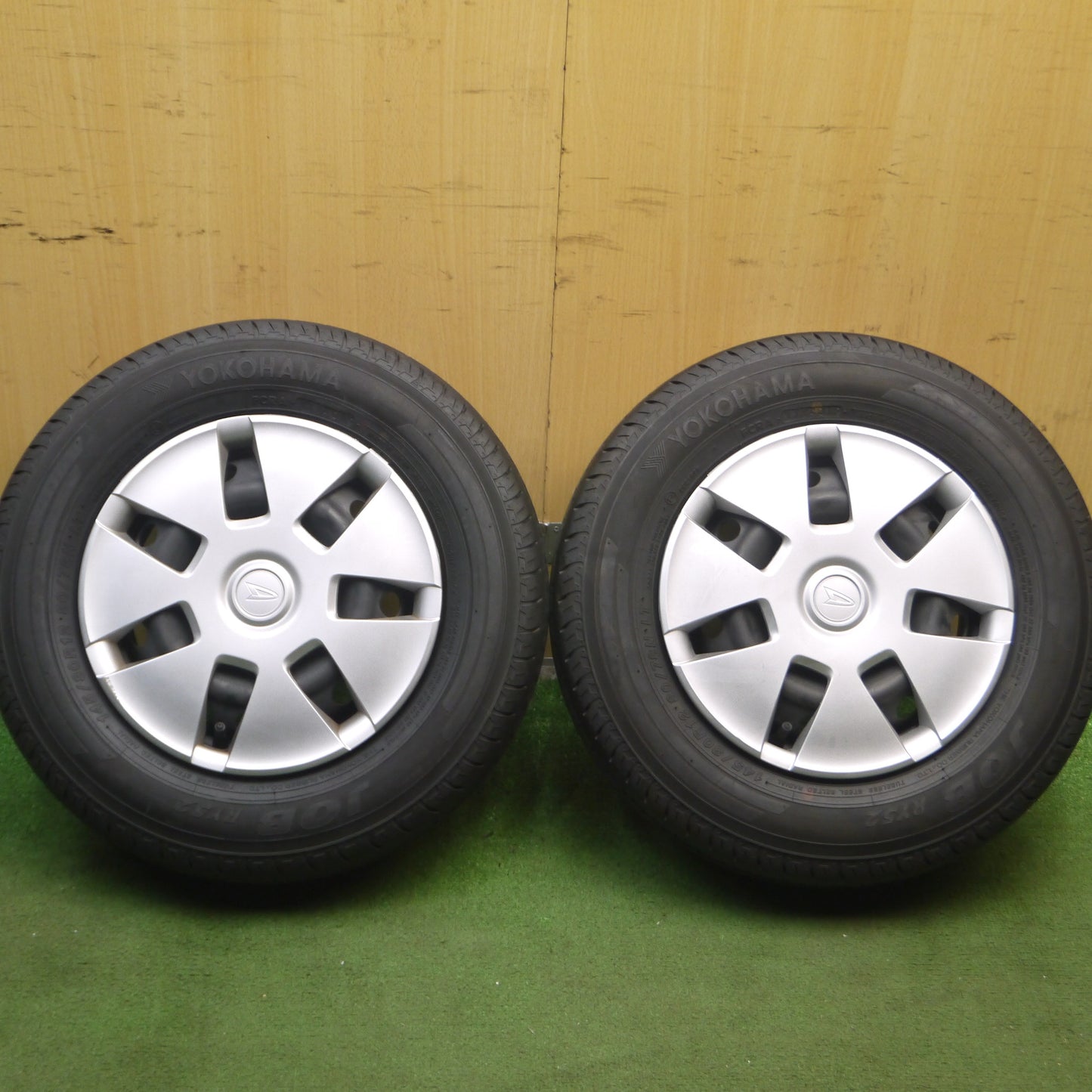 *送料無料*超バリ溝！19年！ほぼ10分★ダイハツ ハイゼット 純正 スチール 145/80R12 80/78N ヨコハマ JOB RY52 PCD100/4H★3111704Hノ