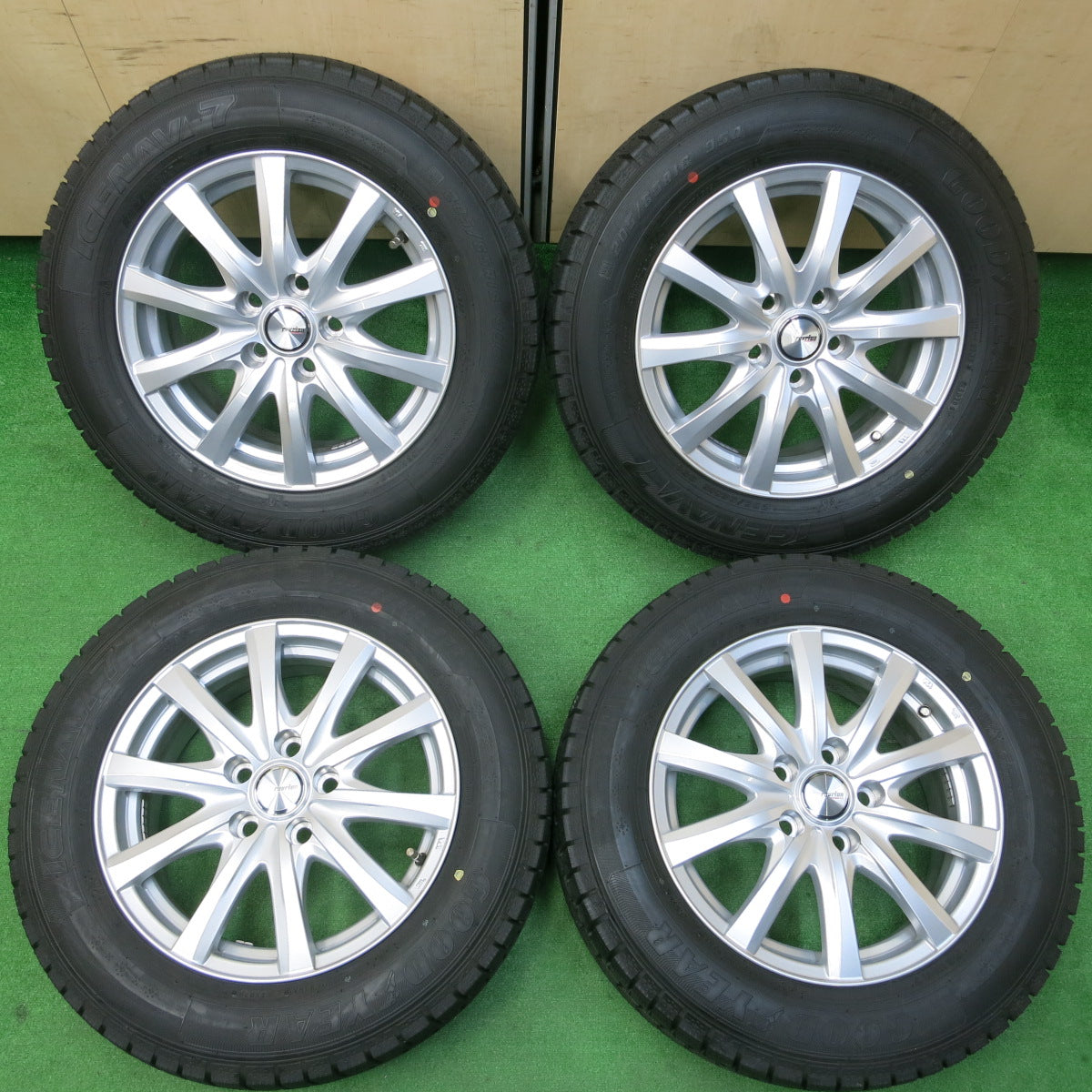 *送料無料*超バリ溝！20年！キレイ！ほぼ10分★スタッドレス 205/65R16 グッドイヤー アイスナビ7 ravrion RS01 ラブリオン 16インチ PCD114.3/5H★3121609イス