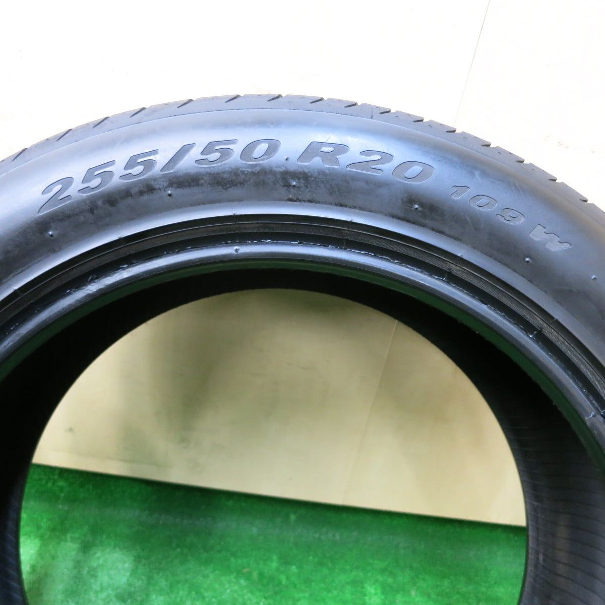 *送料無料*新車外し！23年★255/50R20 ピレリ P ZERO TM Pゼロ タイヤ 20インチ ジャガー ランドローバー 等★3122010イノタ