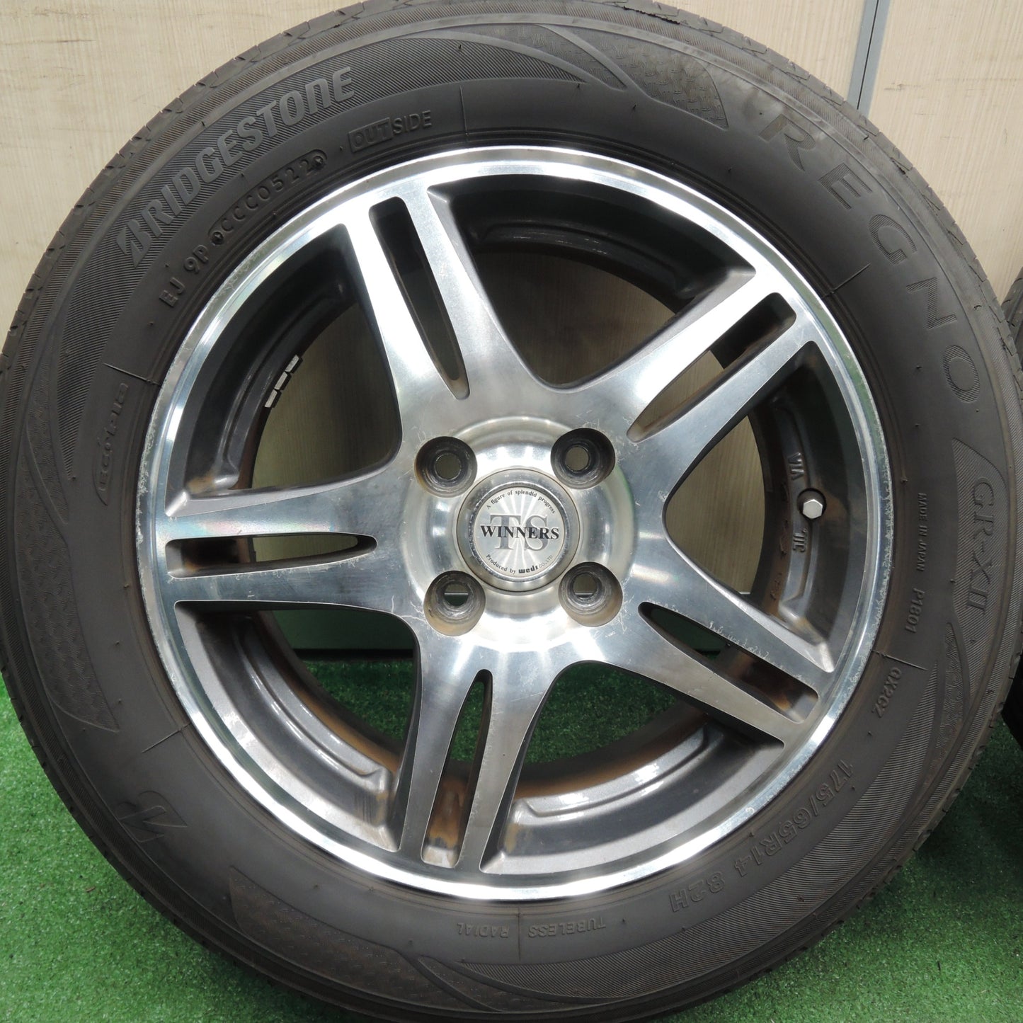 *送料無料* バリ溝！22年！9分★175/65R14 ブリヂストン レグノ GR-X2 WINNERS weds ウィナーズ 14インチ PCD100/4H★4021708HAノ