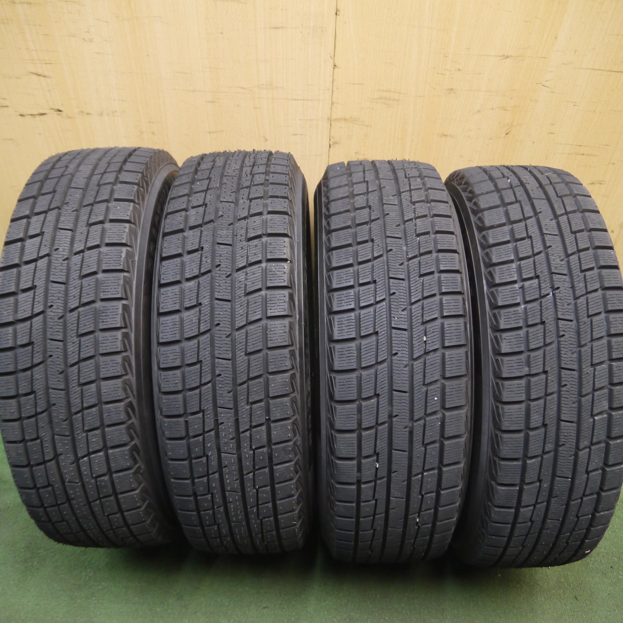 送料無料*超バリ溝！21年！キレイ！ほぼ10分☆スタッドレス 175/65R14 プラクティバ アイス BP02 Staker 社外 アル |  名古屋/岐阜の中古カー用品・工具の買取/販売ならガレージゲット