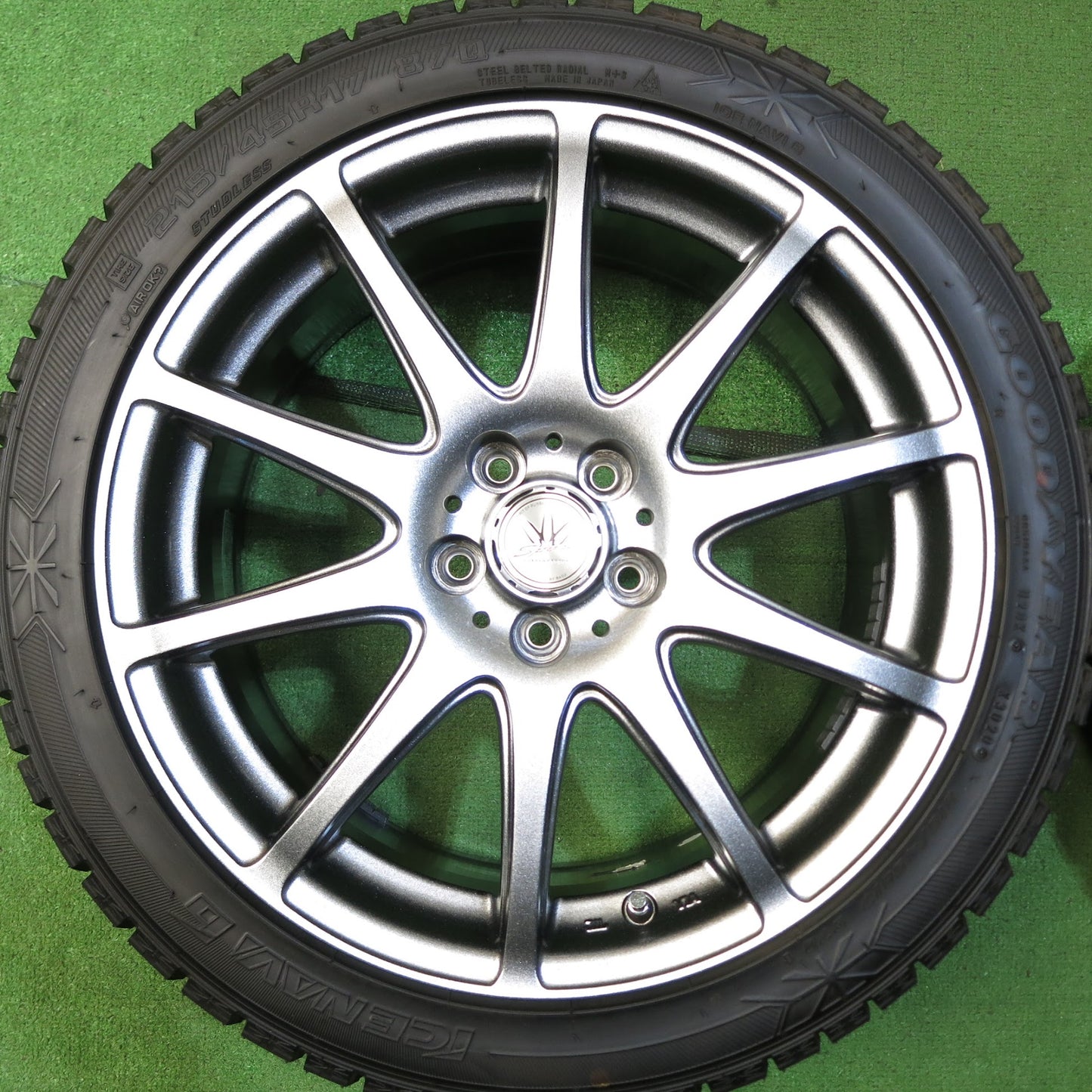 [送料無料]超バリ溝！20年！綺麗！ほぼ10分★LOXARNY SPORT BADX 215/45R17 スタッドレス グッドイヤー アイスナビ6 ロクサーニ 17インチ PCD100/5H★3061204Hス