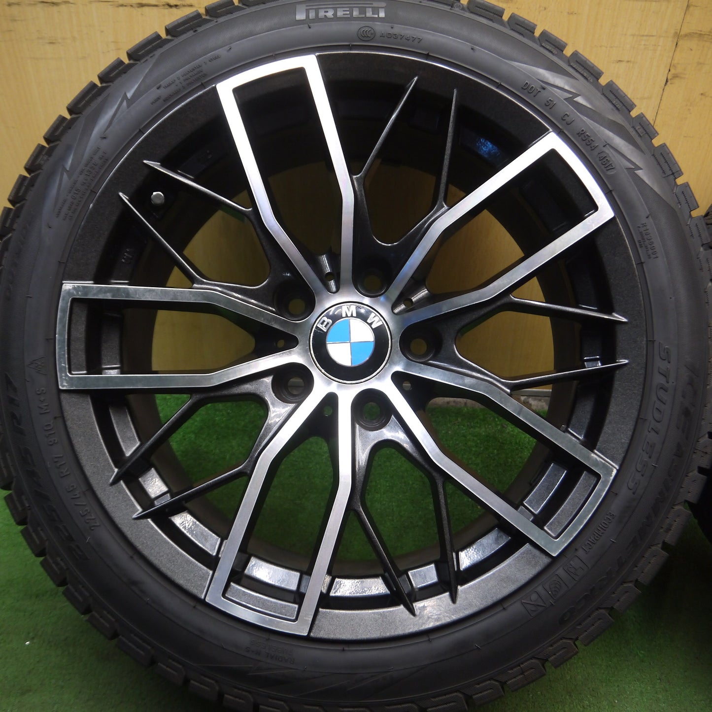 *送料無料*バリ溝！9分★BMW 等 EUROBAHN 225/45R17 スタッドレス ピレリ アイスアシンメトリコ 17インチ PCD120/5H★3102709Hス