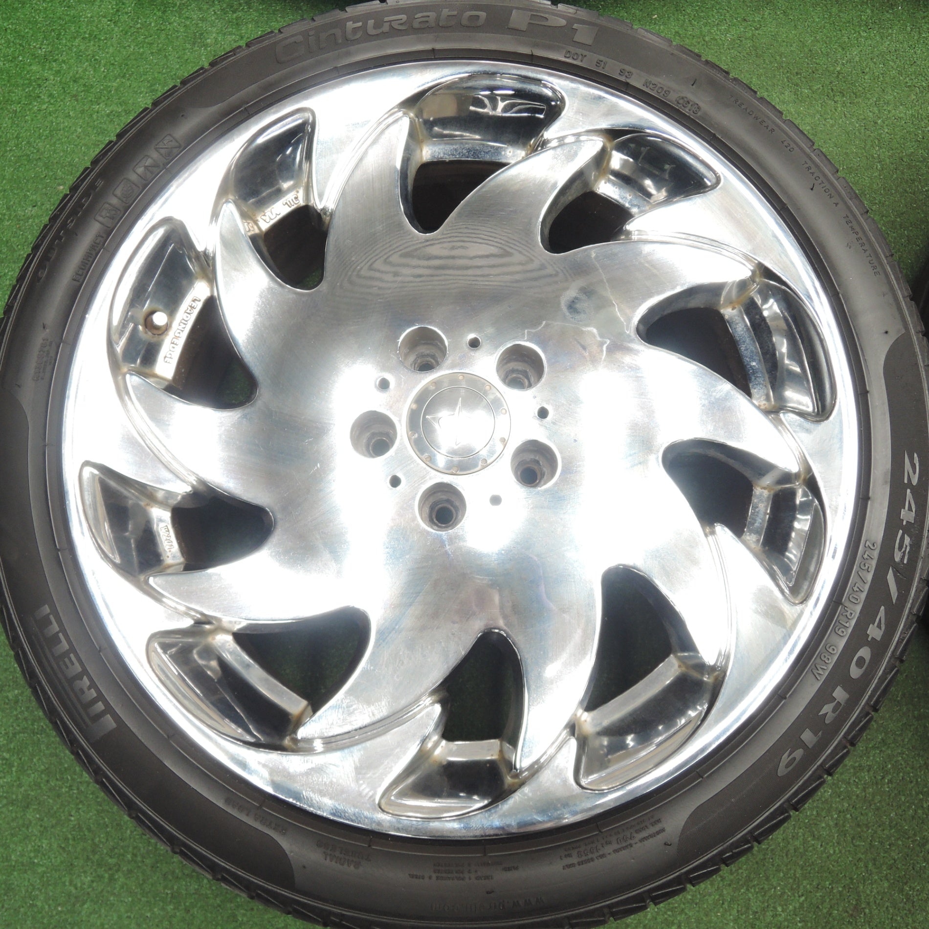 送料無料* 4本価格☆LEADING EDGE W201 245/40R19 ピレリ Cinturato P1 リーディングエッジ 19イ |  名古屋/岐阜の中古カー用品・工具の買取/販売ならガレージゲット