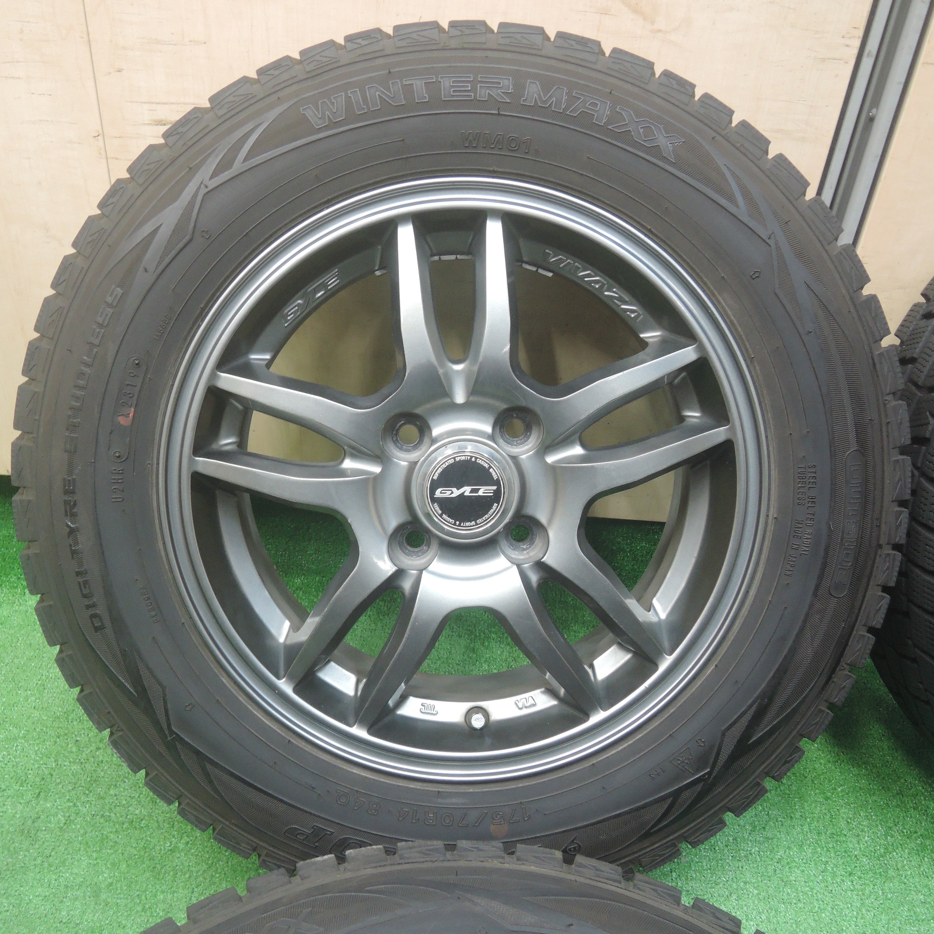 送料無料*バリ溝！19年！綺麗！9.5分☆スタッドレス 175/70R14 ダンロップ ウインターマックス WM01 GYLE VIVAZ |  名古屋/岐阜の中古カー用品・工具の買取/販売ならガレージゲット