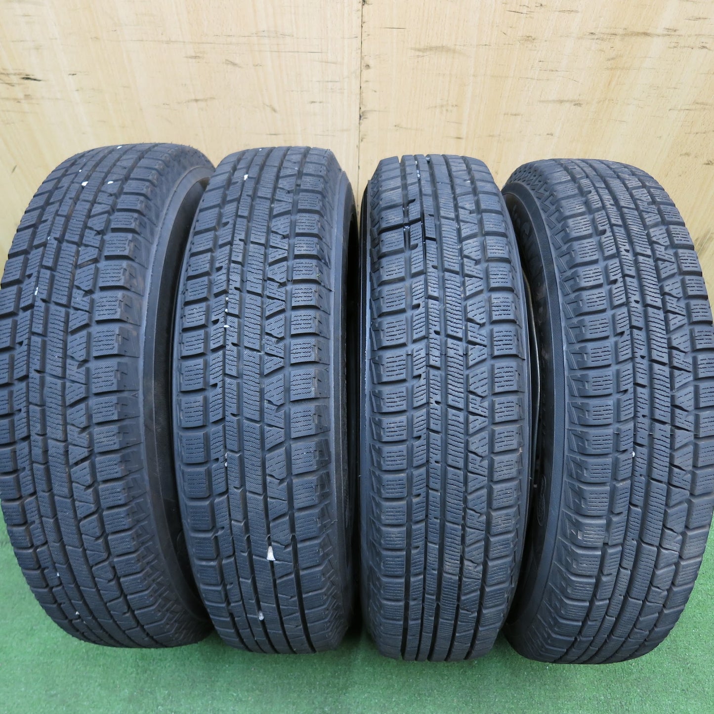 [送料無料]バリ溝！ほぼ10分★ダイハツ タント 純正 スチール 145/80R13 スタッドレス ヨコハマ アイスガード iG50 プラス 13インチ PCD100/4H★3041003Hス