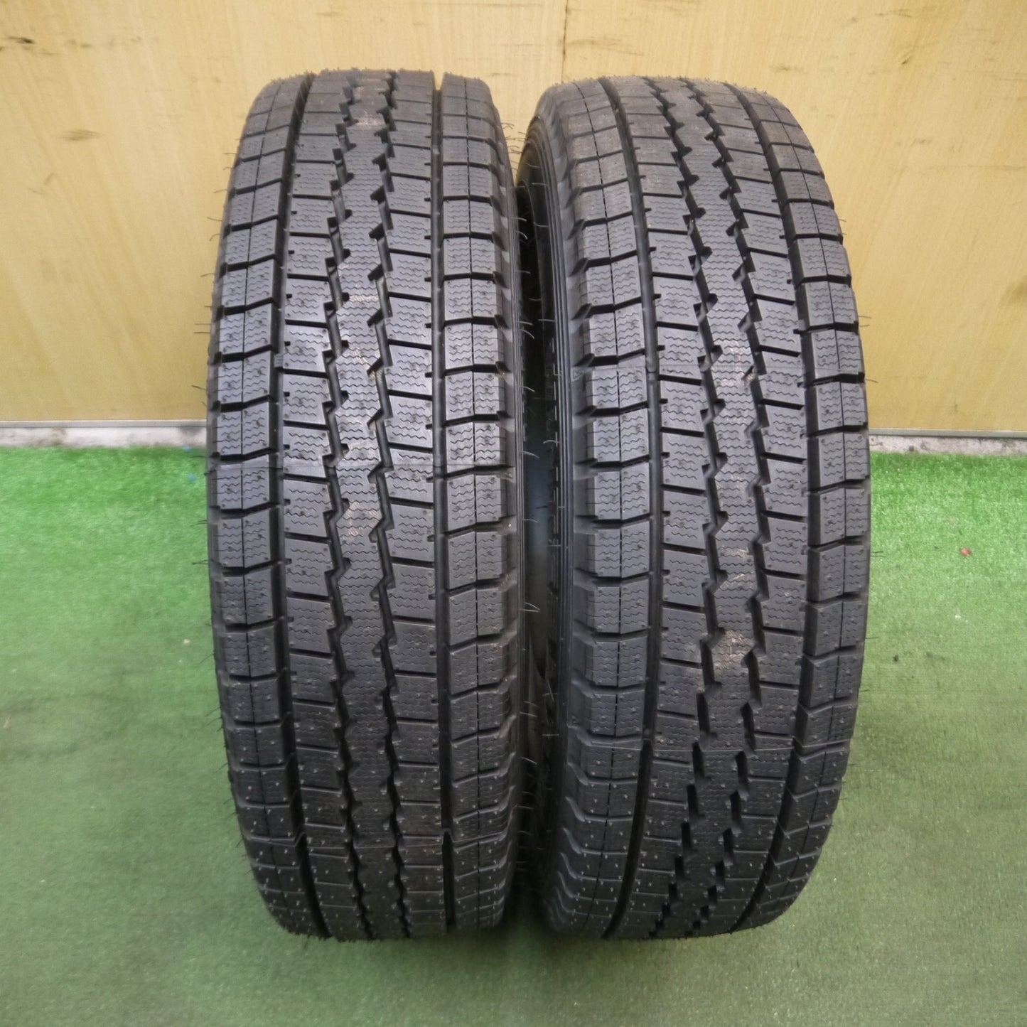 *送料無料*タイヤほぼ未使用★スタッドレス 175/75R15 ダンロップ ウインターマックス LT03 スチール ホイール 15インチ PCD139.7/6H★4012911Hス