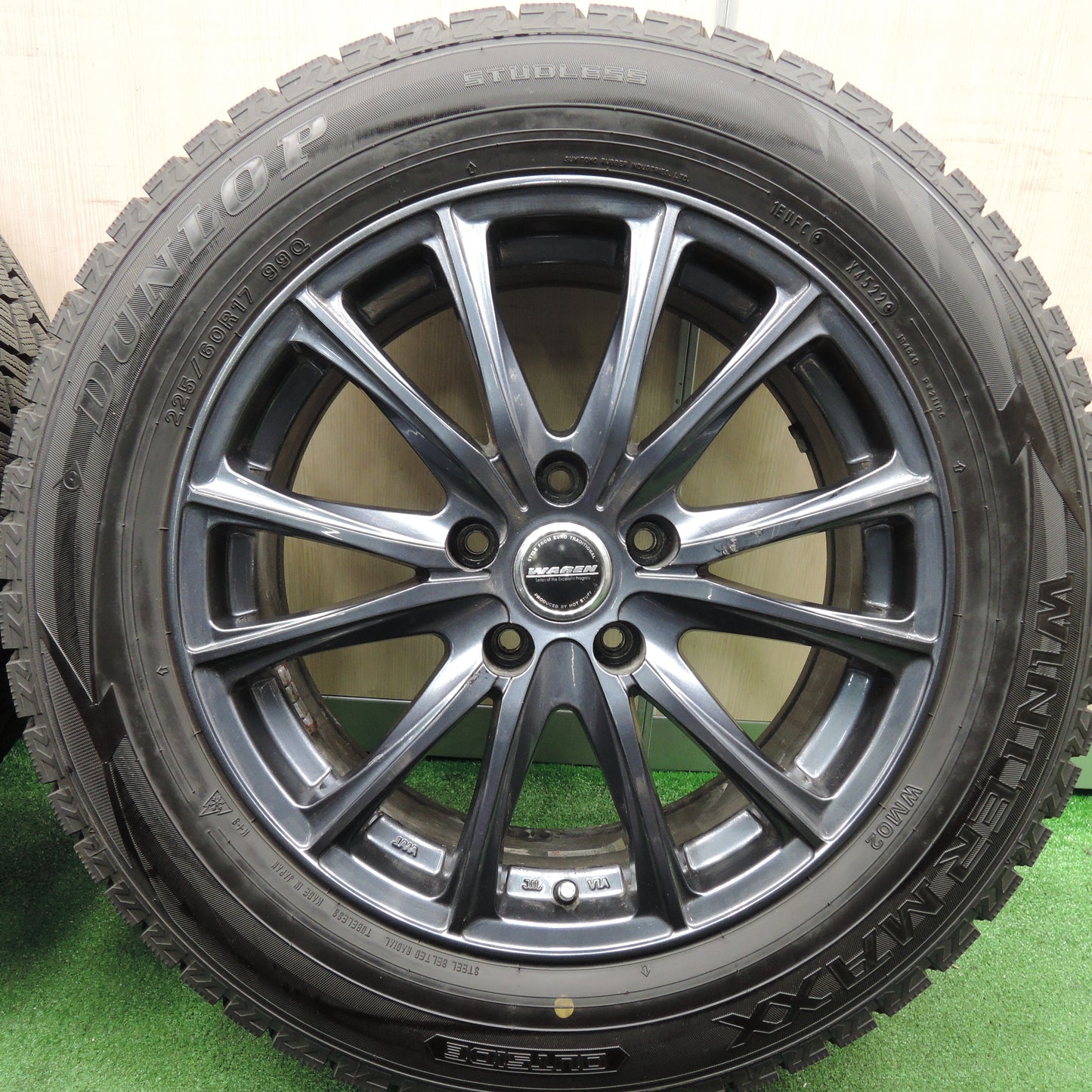 *送料無料*バリ溝！22年！ほぼ10分★スタッドレス 225/60R17 ダンロップ ウインターマックス WM02 WAREN ヴァーレン 17インチ PCD114.3/5H★3112303HAス