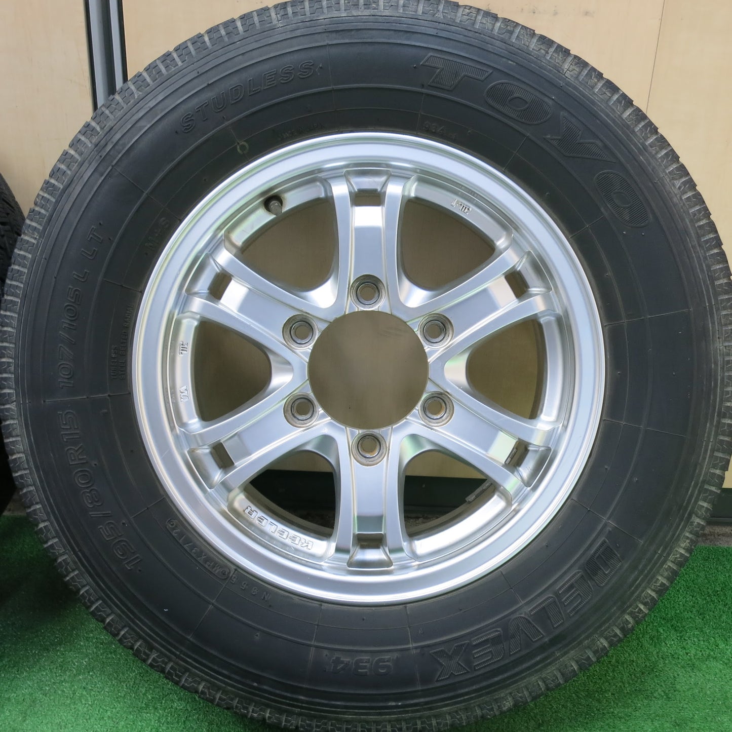 [送料無料]4本価格★ハイエース 等 スタッドレス KEELER weds 195/80R15 107/105L トーヨー デルベックス キーラー ウェッズ 15インチ PCD139.7/6H★3052301ヒス