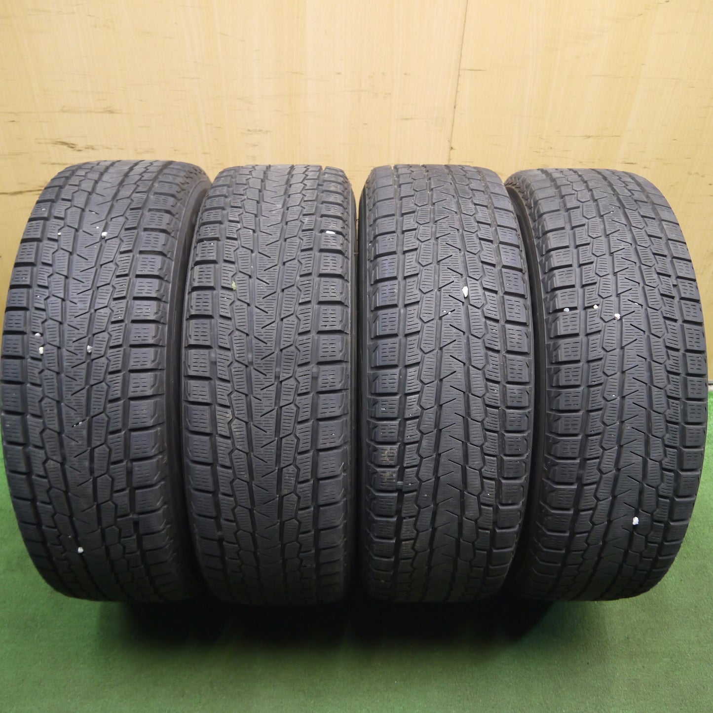 [送料無料]バリ溝！キレイ！8.5分★スタッドレス 225/65R17 ヨコハマ アイスガード G075 LAYCEA レイシア 17インチ PCD114.3/5H★3070702クス