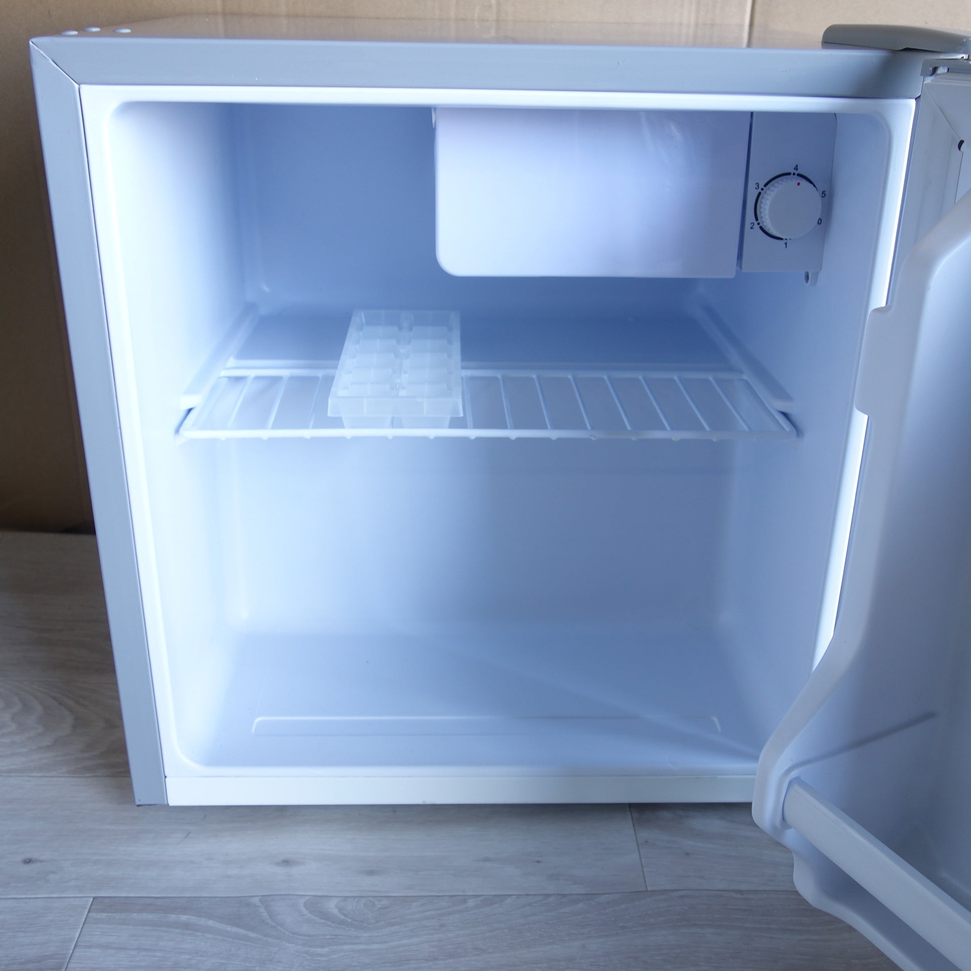[送料無料] ☆アズマ 電気冷蔵庫 MR-50B 46L 1ドア 小型 ミニ 製氷室つき 2021年製 ひとり暮らし 家電 単身 ホテル オフィス  右開き☆