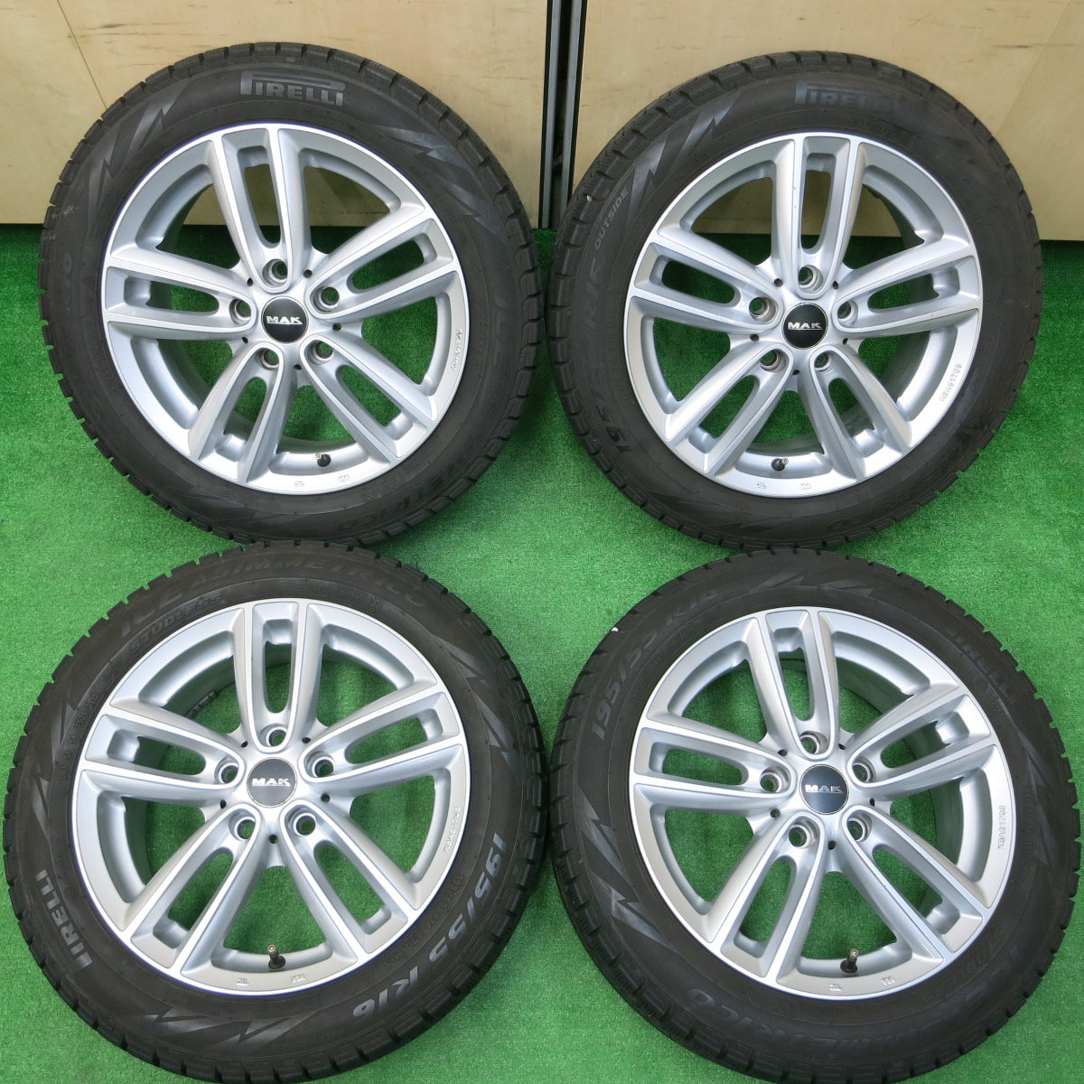 *送料無料*バリ溝！19年！ほぼ10分★MINI ミニ 等 MAK 195/55R16 KBA51703 スタッドレス ピレリ アイスアシンメトリコ 16インチ PCD112/5H★3112403イス