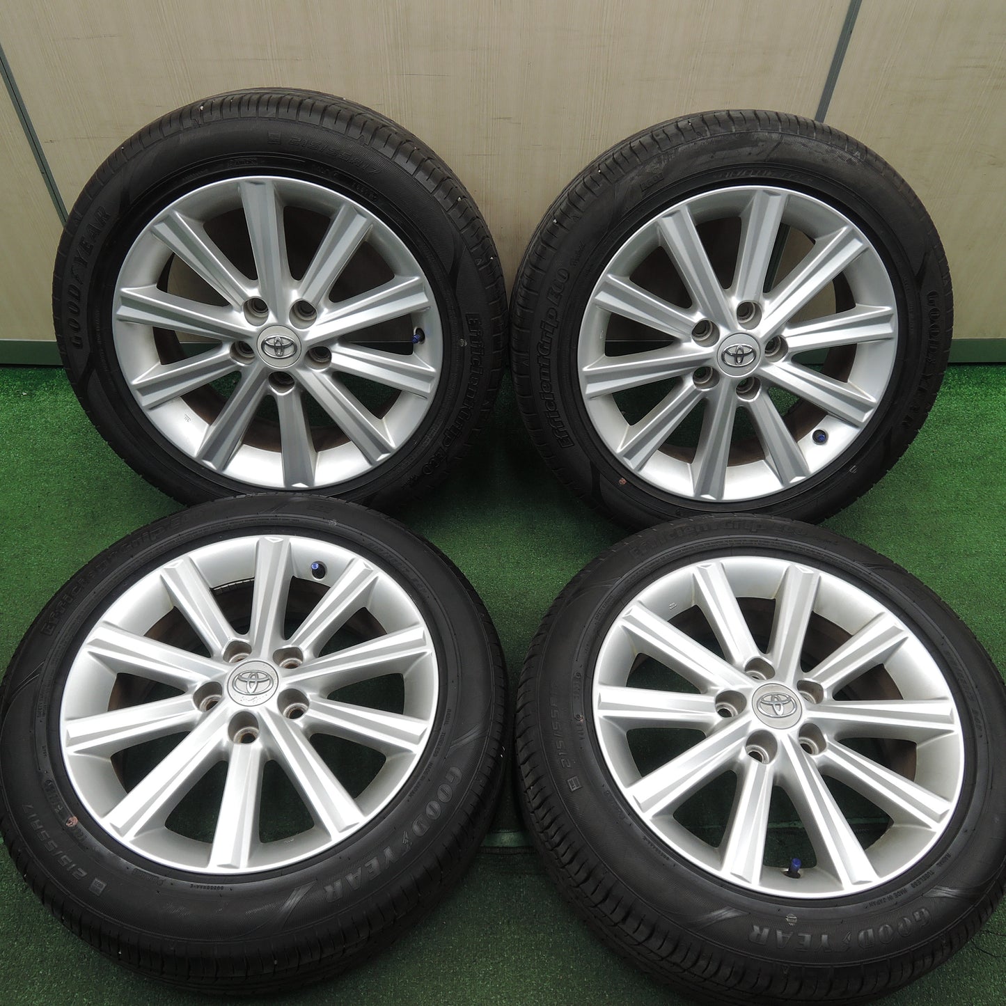 *送料無料*バリ溝！19年！9.5分★トヨタ 50系 カムリ 純正 215/55R17 グッドイヤー Efficient ECO hybrid 17インチ PCD114.3/5H★3120308HAノ