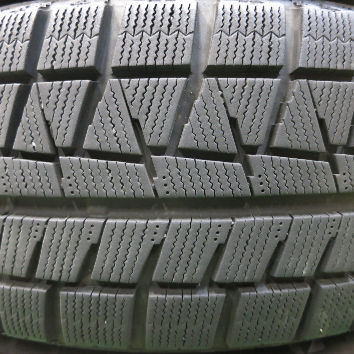 *送料無料*バリ溝！20年！9分★スタッドレス 215/65R16 ブリヂストン アイスパートナー2 JOKER weds ジョーカー 16インチ PCD114.3/5H★3112707イス