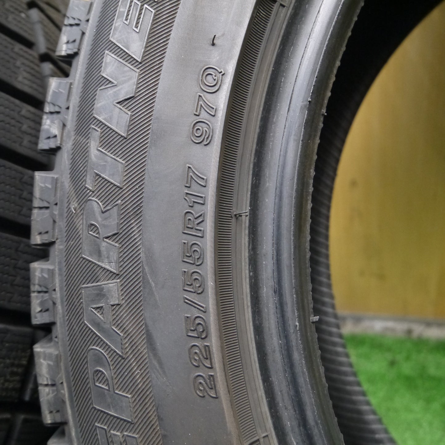 *送料無料*バリ溝！19年！9分★スタッドレス 225/55R17 ブリヂストン アイスパートナー2 タイヤ 17インチ アルファード エルグランド 等★3121302Hスタ