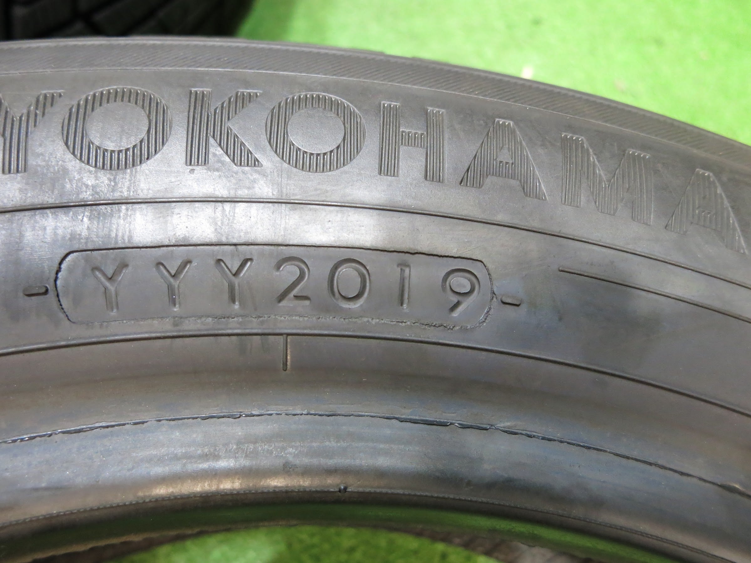 送料無料]バリ溝！21年！ほぼ10分☆スタッドレス 155/65R14 ヨコハマ