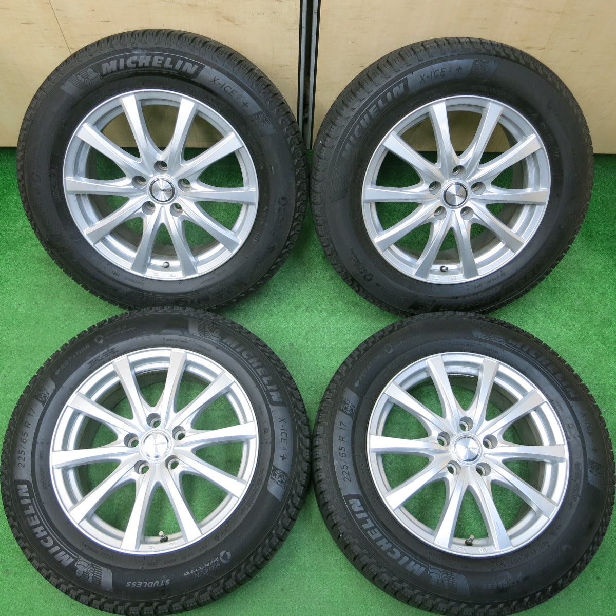 *送料無料*バリ溝！19年！キレイ！9分★スタッドレス 225/65R17 ミシュラン X-ICE3+ ravrion RS01 ラブリオン 17インチ PCD114.3/5H★3121204イス