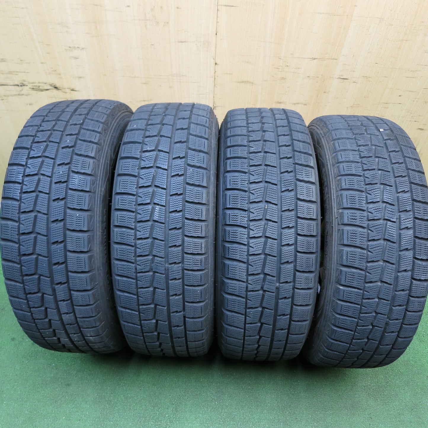 [送料無料]バリ溝！9.5分★スタッドレス 195/65R15 ダンロップ ウインターマックス WM01 SEIN ザイン 15インチ PCD114.3/5H★3062001Hス