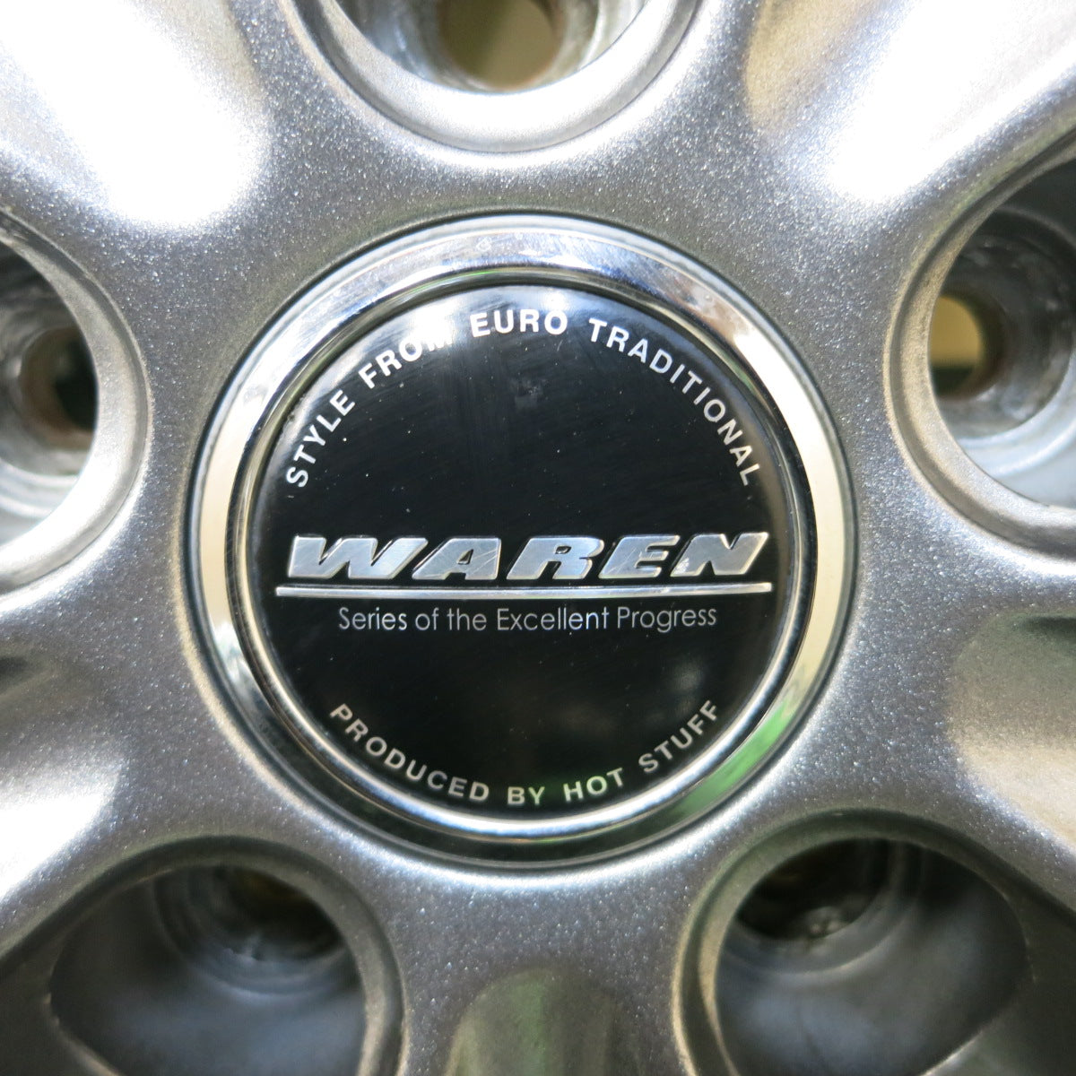 *送料無料*バリ溝！20年！キレイ！9分★スタッドレス 225/65R17 ブリヂストン ブリザック DM-V3 WAREN ヴァーレン 17インチ PCD114.3/5H★3102411イス