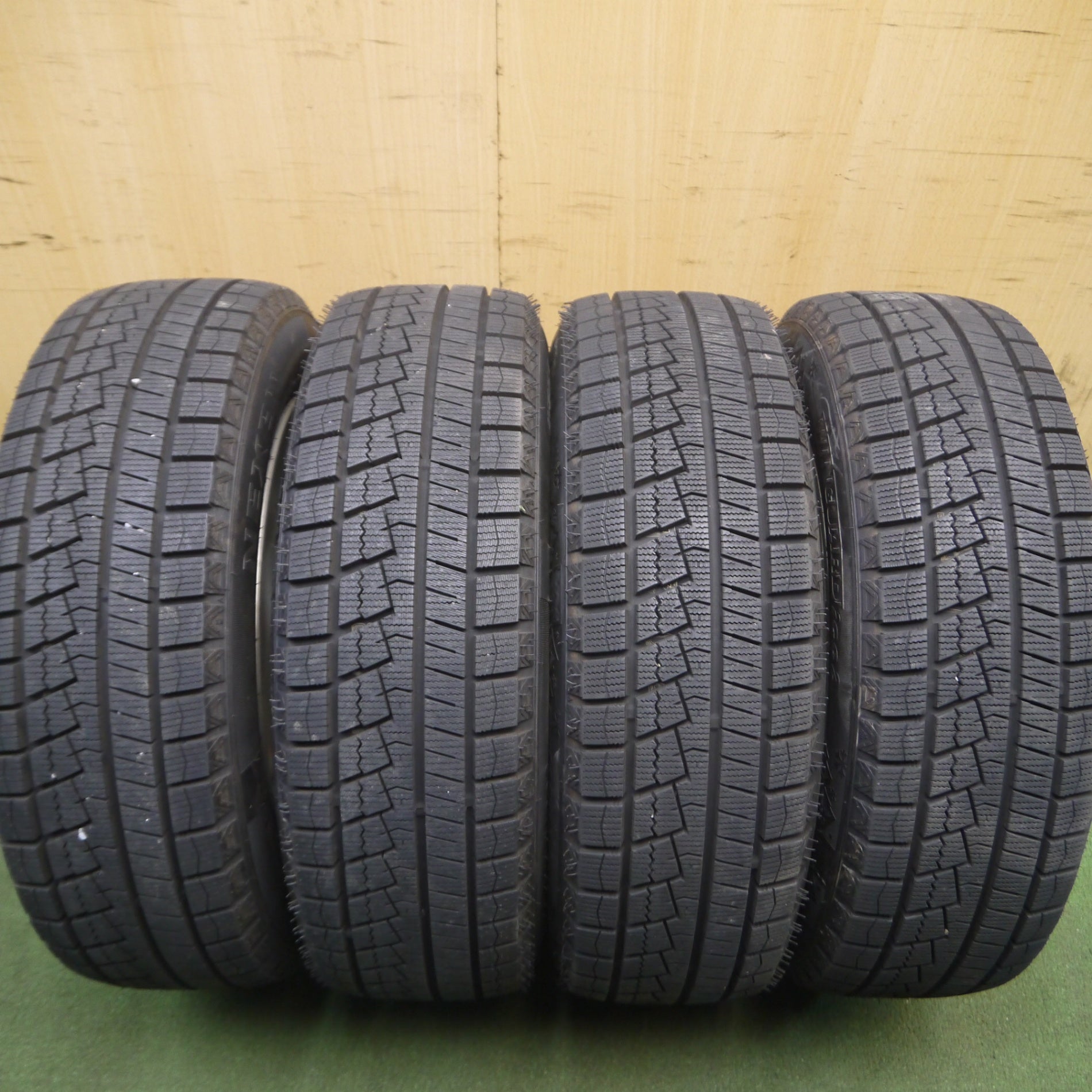 送料無料* 超バリ溝！20年！キレイ！ほぼ10分☆スタッドレス 185/65R15 ネクセン WINGUARD ice2 GMach 15 |  名古屋/岐阜の中古カー用品・工具の買取/販売ならガレージゲット