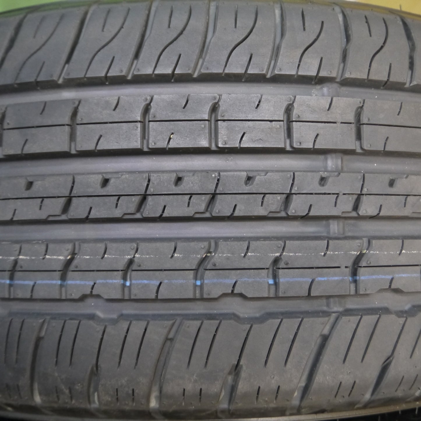 *送料無料* 新車外し！23年★265/55R20 ダンロップ グラントレック PT5A タイヤ 20インチ ランクル レクサス LX 等★4020703Hノタ