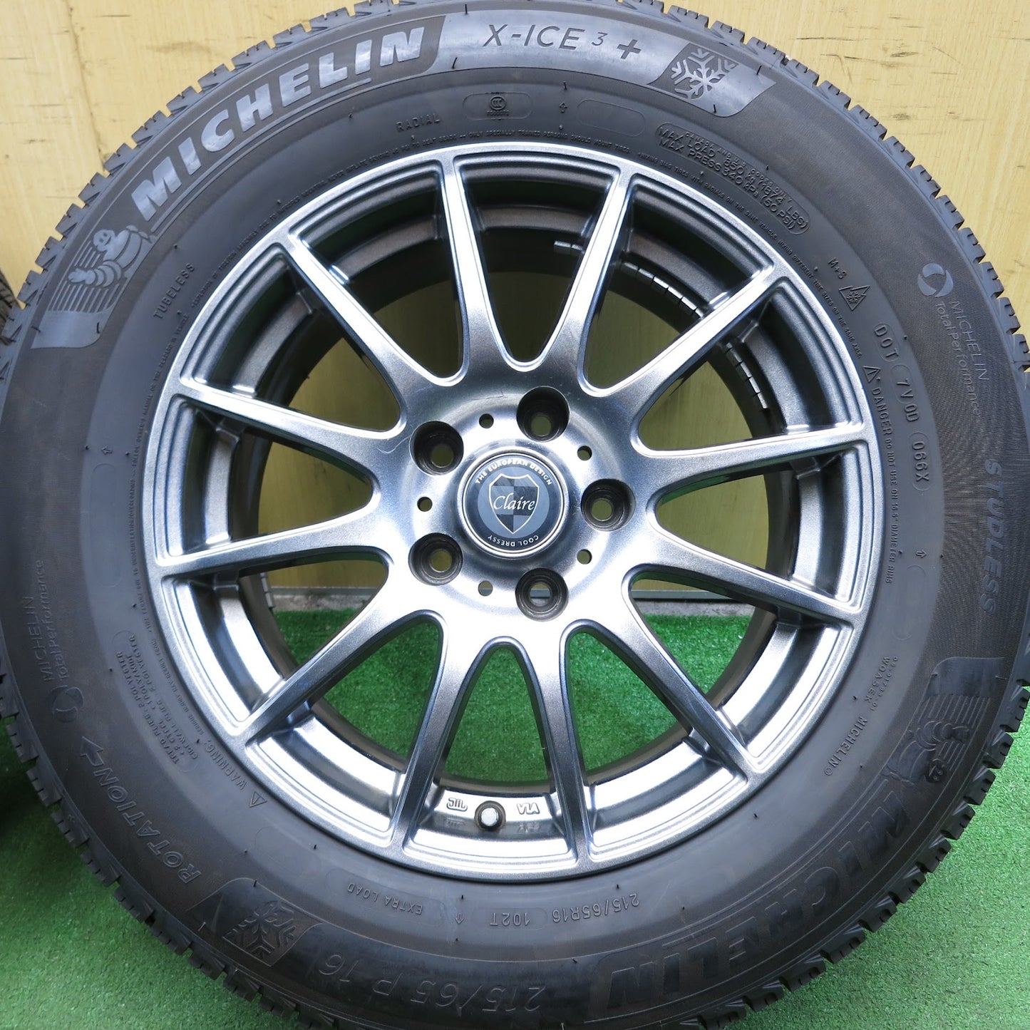 [送料無料]バリ溝！19年！キレイ！9.5分★スタッドレス 215/65R16 ミシュラン X-ICE3+ Claire クレール インターミラノ 16インチ PCD114.3/5H★3061908Hス