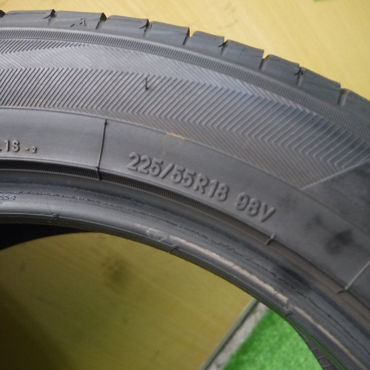 [送料無料]バリ溝！22年！9.5分★225/55R18 トーヨー プロクセス CL1 SUV タイヤ 18インチ エクストレイル エルグランド XV フォレスター 等★3091907Hノタ