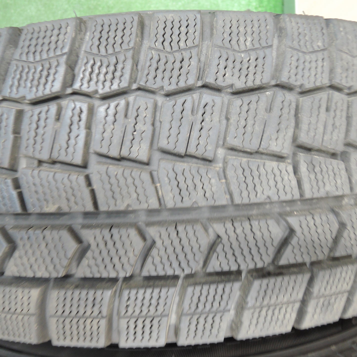 *送料無料*バリ溝！21年！9.5分★スタッドレス 205/65R15 ダンロップ ウインターマックス WM02 JOKER ジョーカー 15インチ PCD114.3/5H★4011403TNス