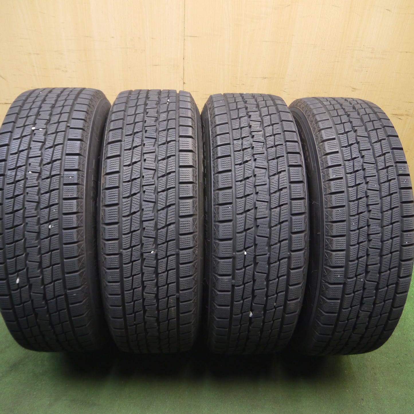 [送料無料]バリ溝！19年！9.5分★スタッドレス 225/65R17 グッドイヤー アイスナビ SUV LOXARNY SPORT ロクサーニ 17インチ PCD114.3/5H★3110110Hス