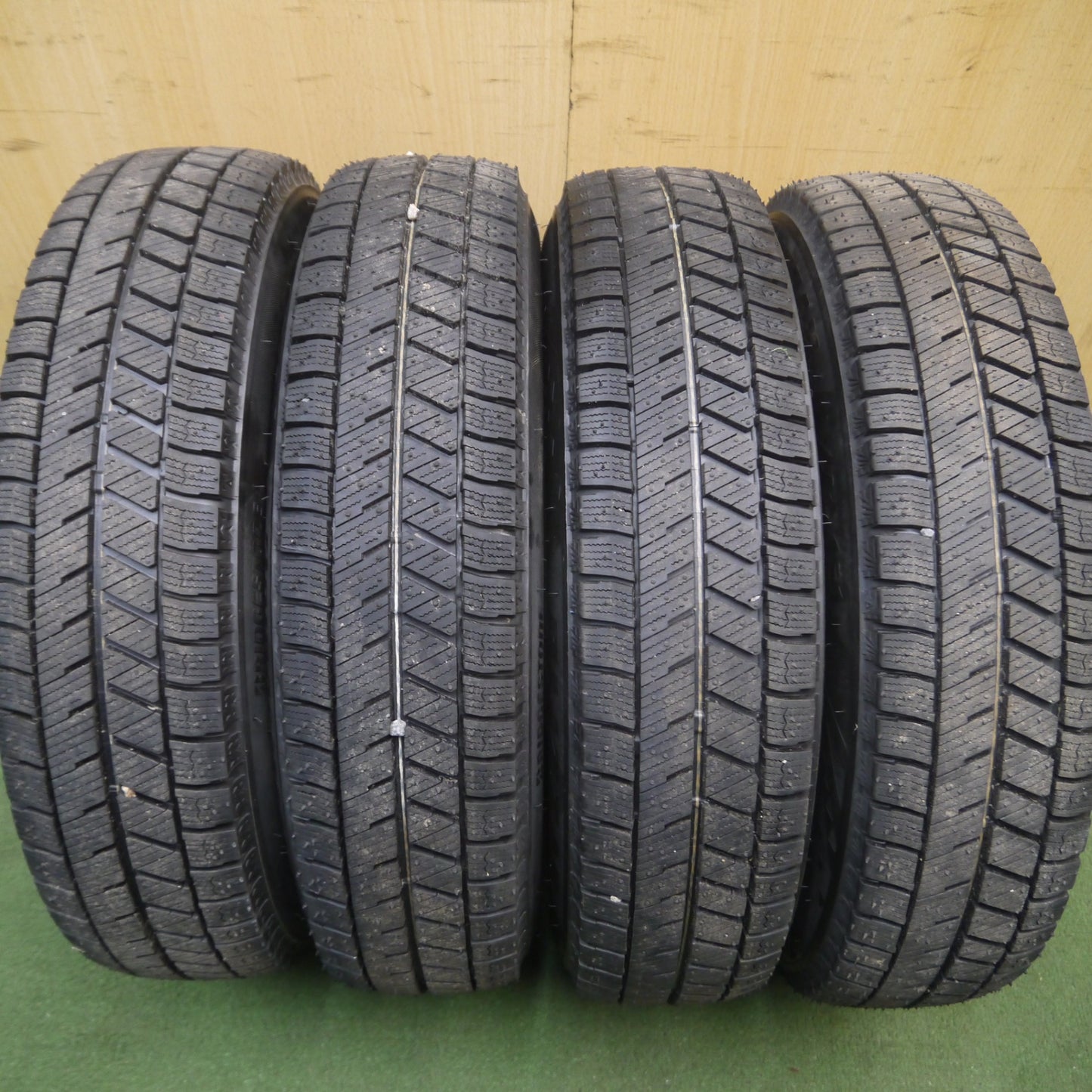 *送料無料* タイヤほぼ未使用！21年★スタッドレス 145/80R13 ブリヂストン ブリザック VRX3 DUFACT DF5 デュファクト 13インチ PCD100/4H★4021602Hス