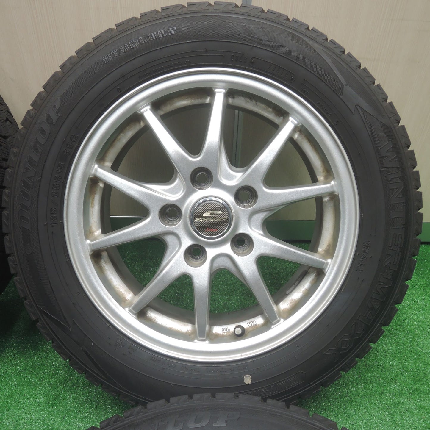 [送料無料]バリ溝！9分★スタッドレス 185/65R15 ダンロップ ウインターマックス WM02 SCHNEIDER ATECH シュナイダー 15インチ PCD114.3/5H★3072702SYス