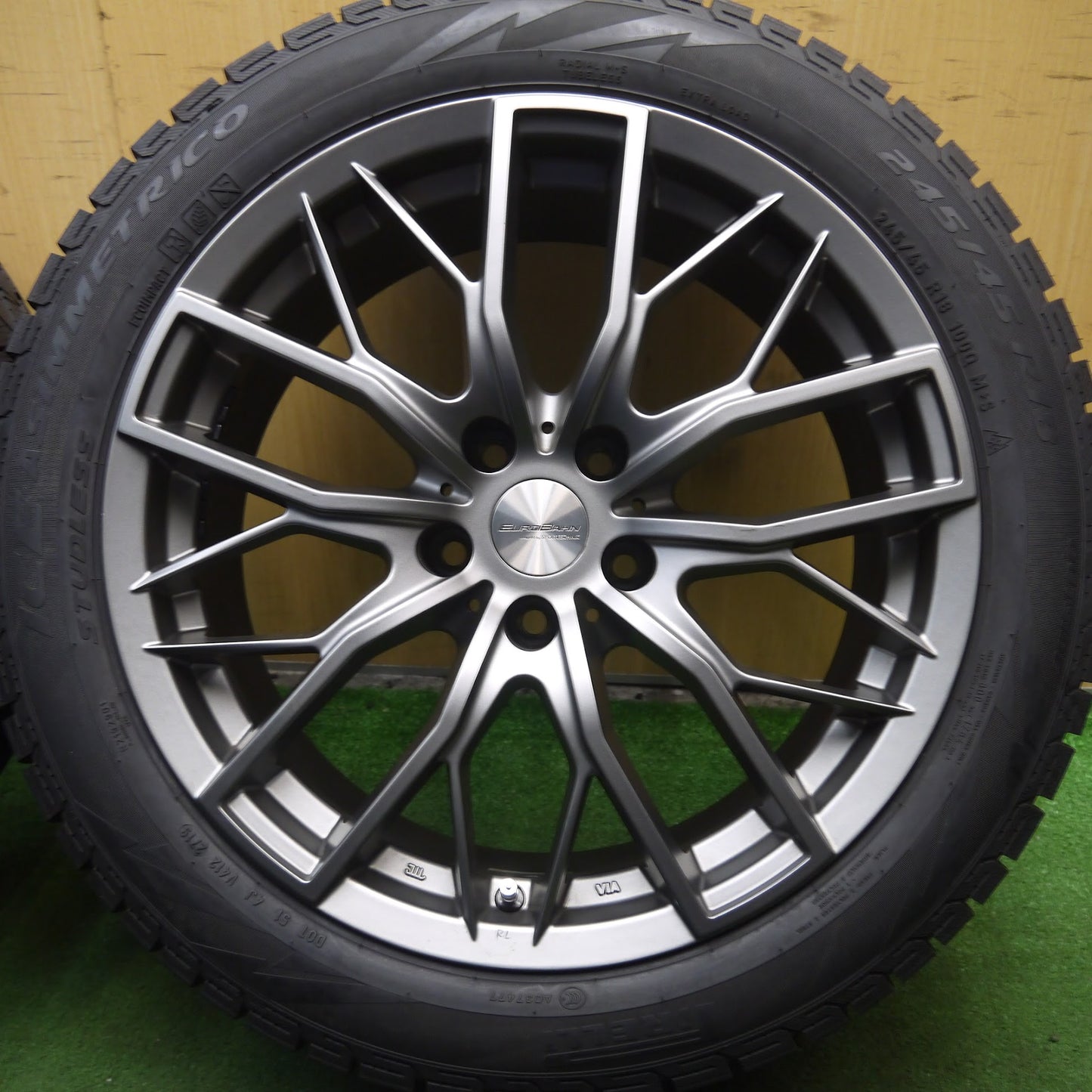 [送料無料]超バリ溝！19年！綺麗！ほぼ10分★ベンツ BMW 等 EUROBAHN SPORT TECHNIC 245/45R18 スタッドレス ピレリ アイスアシンメトリコ PCD112/5★3080706Hス