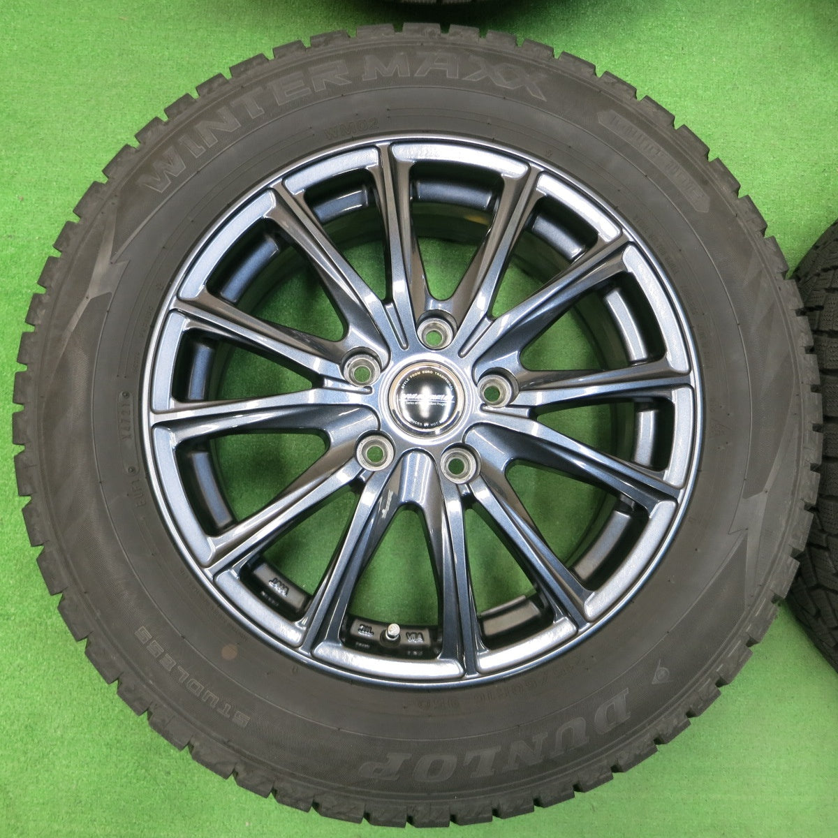 *送料無料* バリ溝！21年！キレイ！ほぼ10分★スタッドレス 215/60R16 ダンロップ ウインターマックス WM02 WAREN ヴァーレン 16インチ PCD114.3/5H★4030801イス