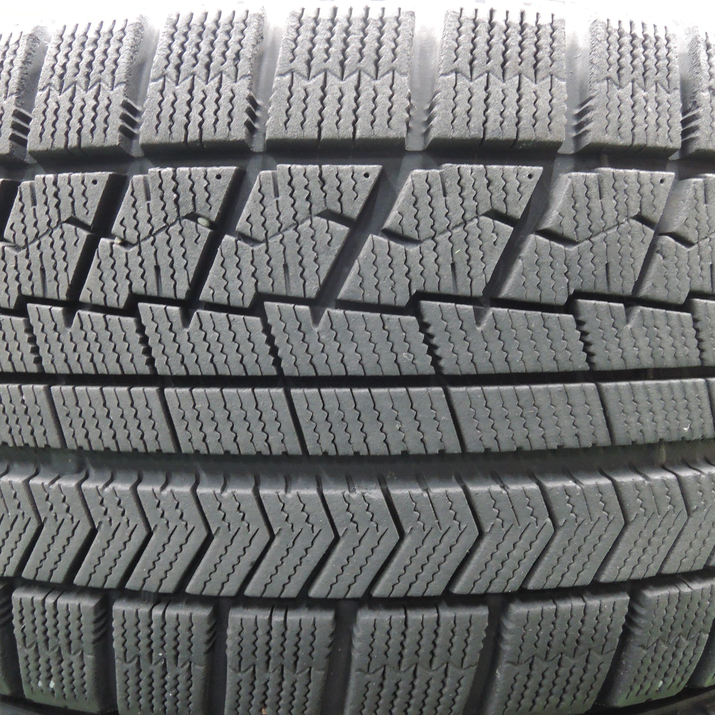 *送料無料*バリ溝！19年！9.5分★トヨタ 20系 アルファード 純正 235/50R18 スタッドレス ブリヂストン ブリザック VRX PCD114.3/5H★3121608HAス