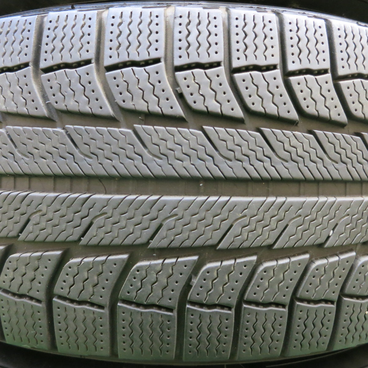 *送料無料*4本価格★ポルシェ 955 カイエン 純正 235/65R17 スタッドレス ミシュラン LATITUDE X-ICE XI2 17インチ PCD130/5H★3120909イス