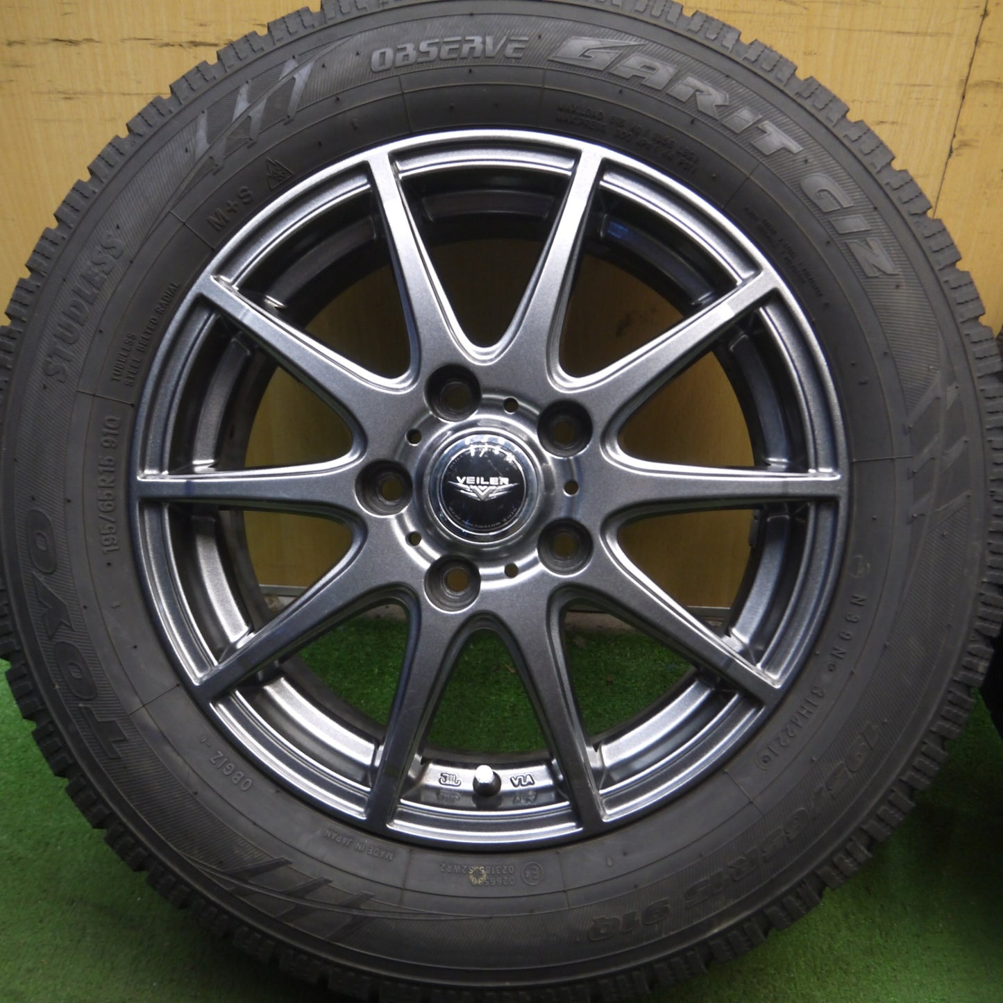 *送料無料* バリ溝！21年！キレイ！8.5分★スタッドレス 195/65R15 トーヨー オブザーブ ガリット GIZ VEILER 15インチ PCD114.3/5H★4022703Hス