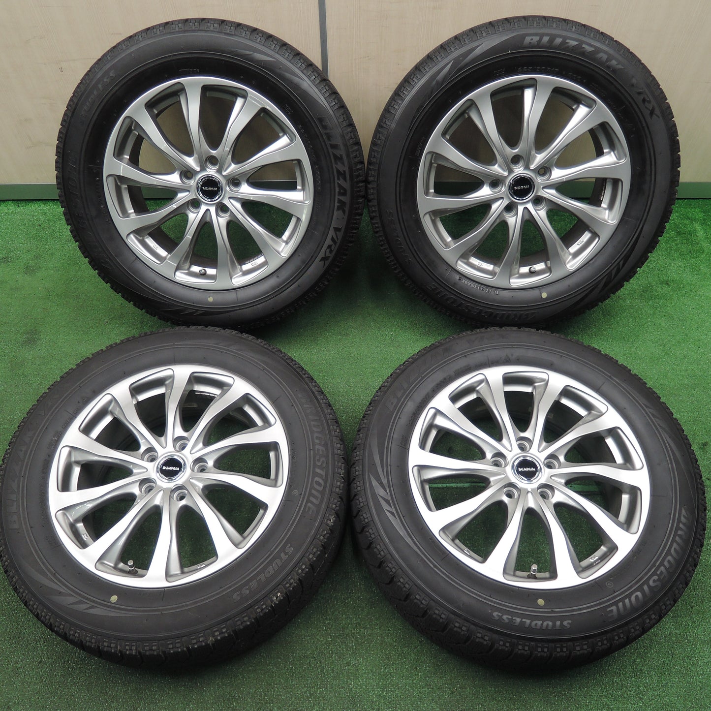 *送料無料*キレイ★スタッドレス 225/60R17 ブリヂストン ブリザック VRX BALMINUM バルミナ 17インチ PCD114.3/5H★3112705TNス